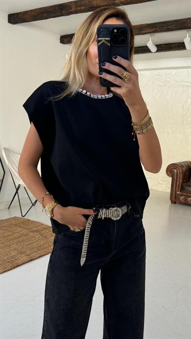 Yakası Taş İşli Siyah Triko Bluz