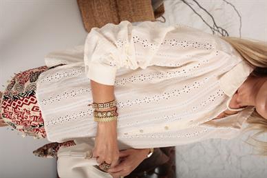 Yanı Yırtmaçlı Fisto Gömlek