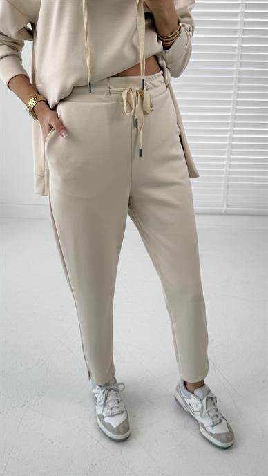 Yanı Yırtmaçlı Taş Modal Spor Takım