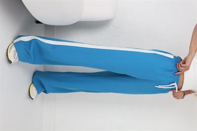 Yanları Şeritli Bağcıklı Mavi Pantolon