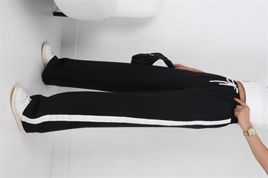 Yanları Şeritli Bağcıklı Siyah Pantolon