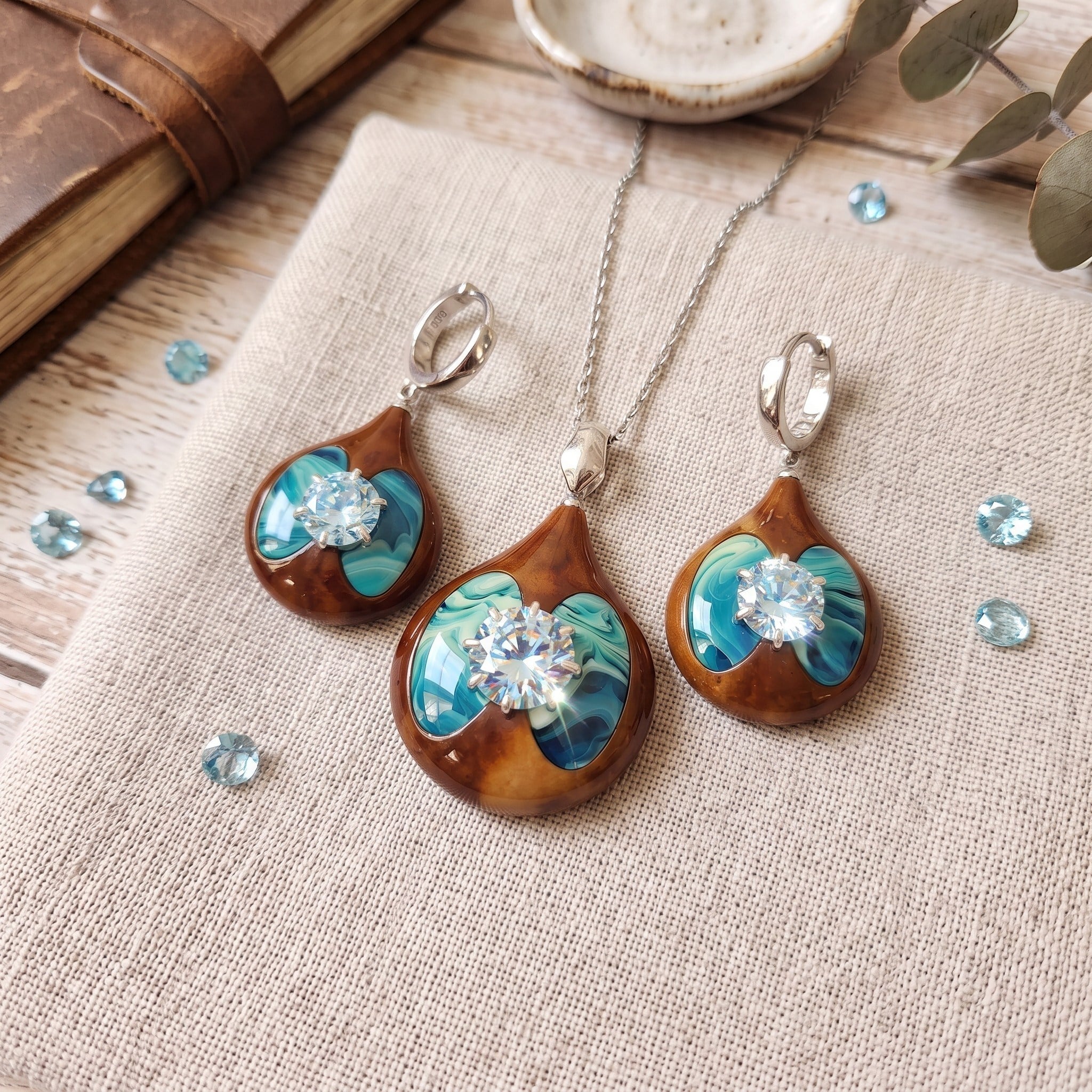 Zirkon Taşlı Bakalit Gümüş Set