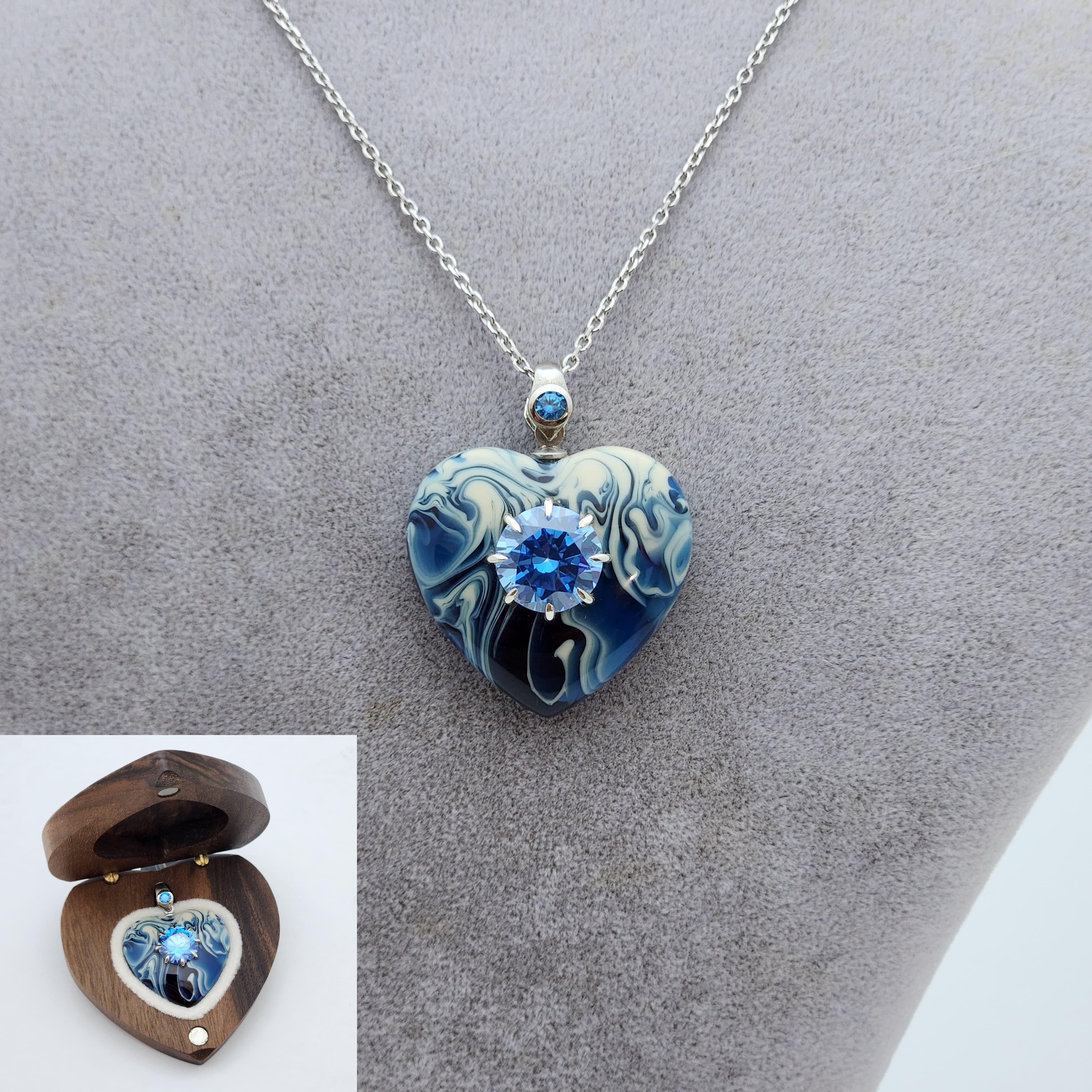 10 mm Zirkon Taşlı Bakalit Gümüş Kolye (Özel Kutulu)