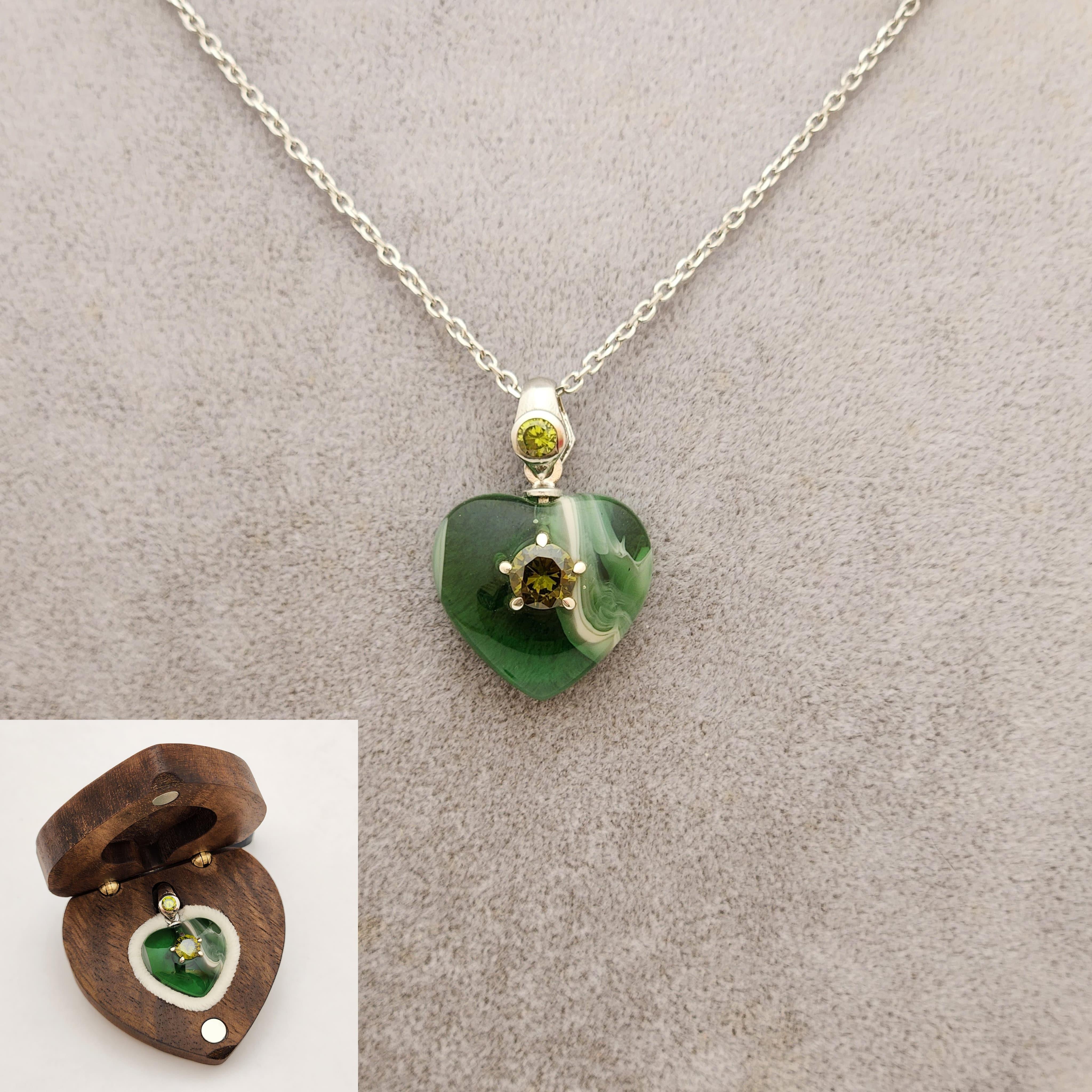 5 mm Zirkon Taşlı Bakalit Gümüş Kolye (Özel Kutulu)