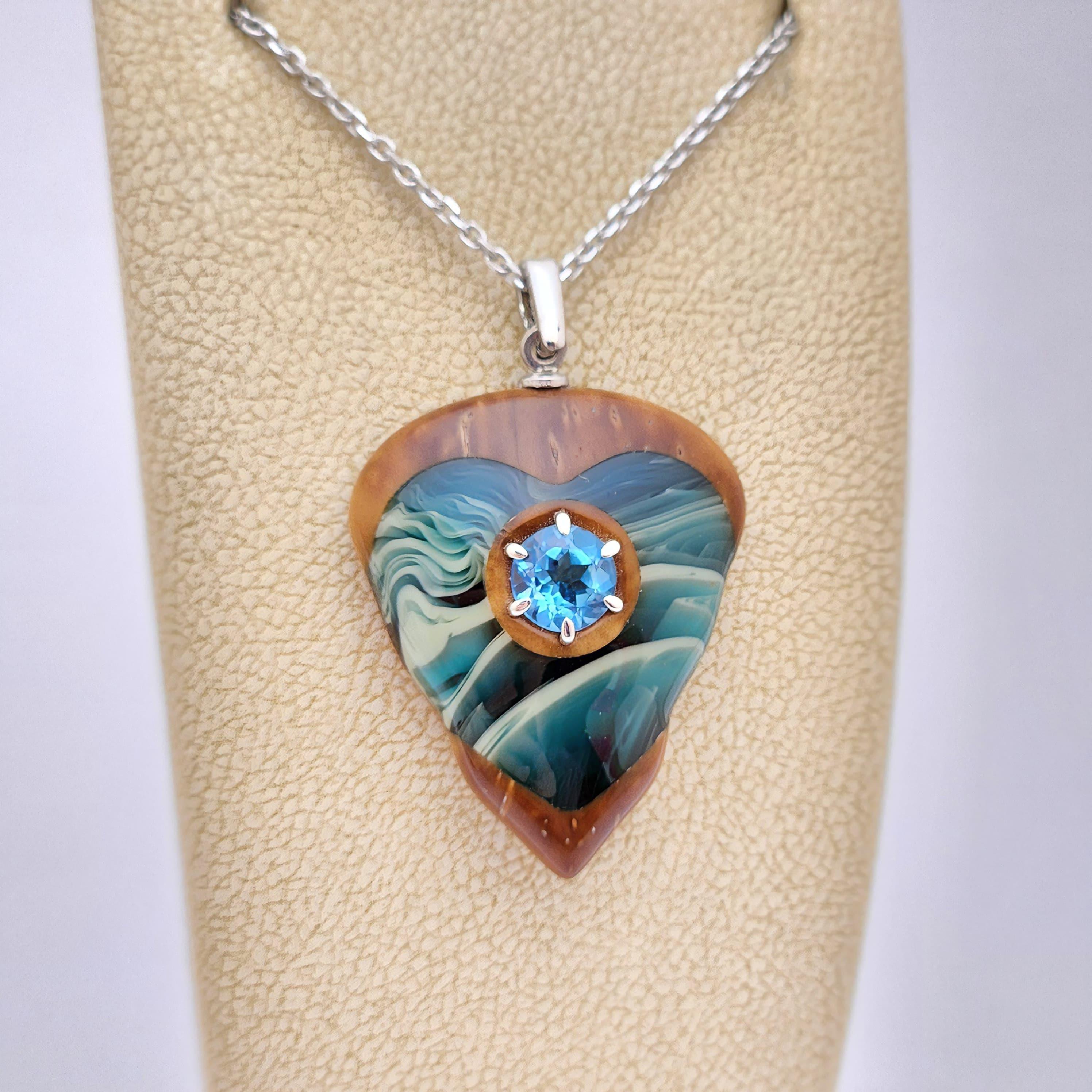 Swiss Blue Topaz Bakalit Gümüş Kolye 