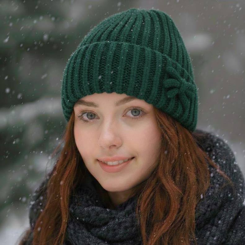 Dalmaç Petrol Yeşili Fiyonk Detaylı Kadın Bere - Yumuşak Dokulu Sıcak Tutan Kışlık Bere