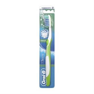 Diş FırçalarıOral-BOral-B Diş Fırçası 3 Boyutlu Beyazlık Ferah Nefes 40 Orta