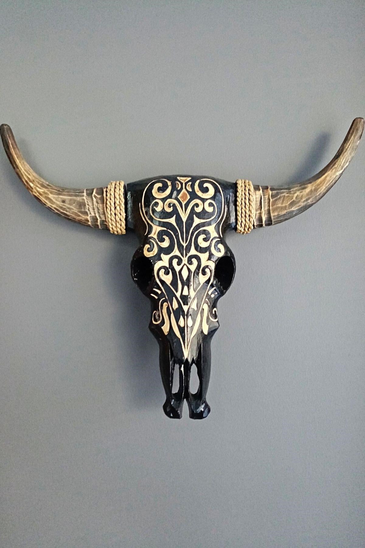 Amerika Birleşik DevletleriDünyadan HediyelerDNY-HD100243Keskin Hediyelik Eşya Ve TekstilAhşap El Yapımı Bufalo Kafatası Duvar Dekoru Siyah 70 cm