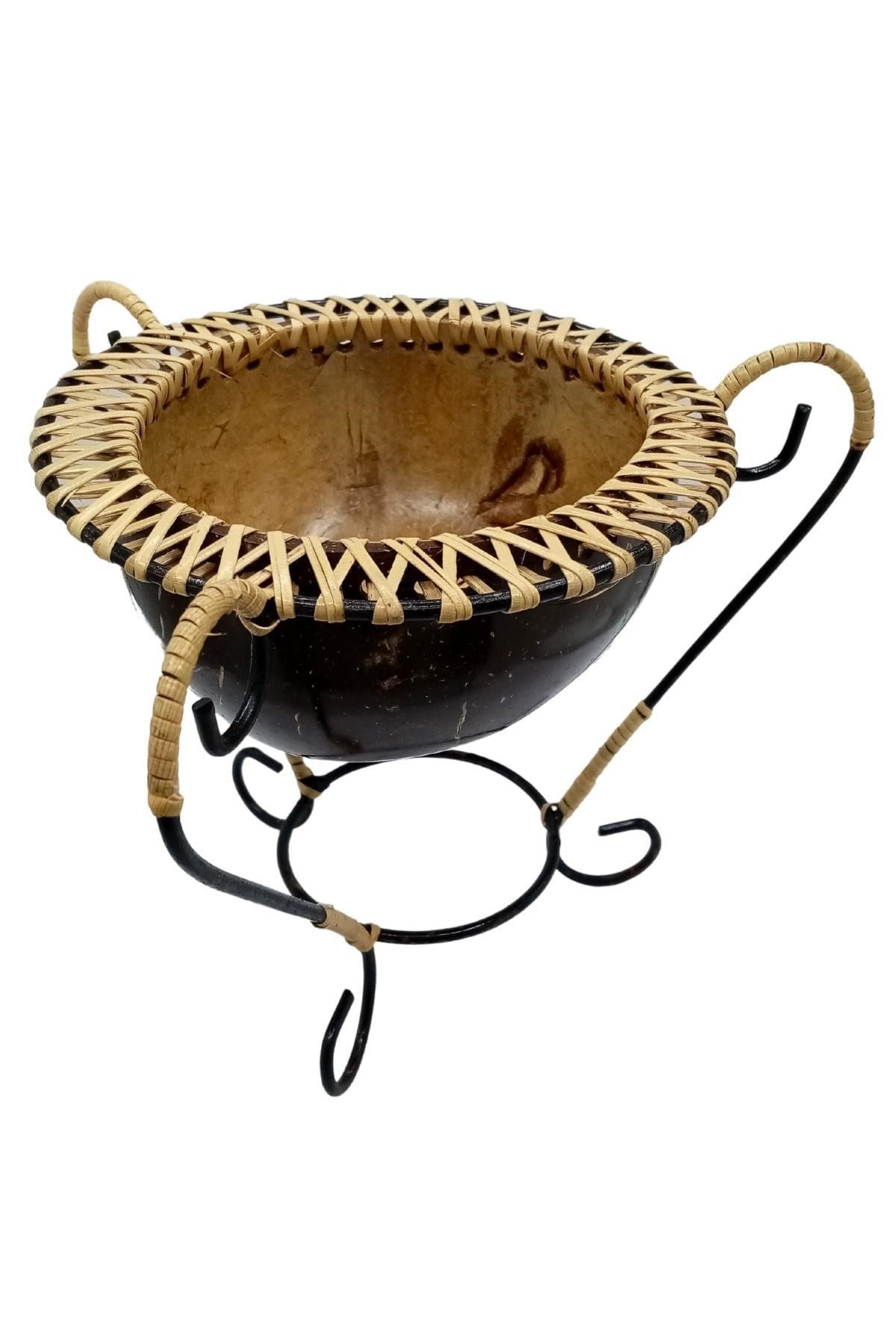 EndonezyaDünyadan HediyelerDNY-HD100575Keskin Hediyelik Eşya Ve TekstilHindistan Cevizi Şekerlik Spiral Coconut Metal Ayaklı Coconat Kase No.1