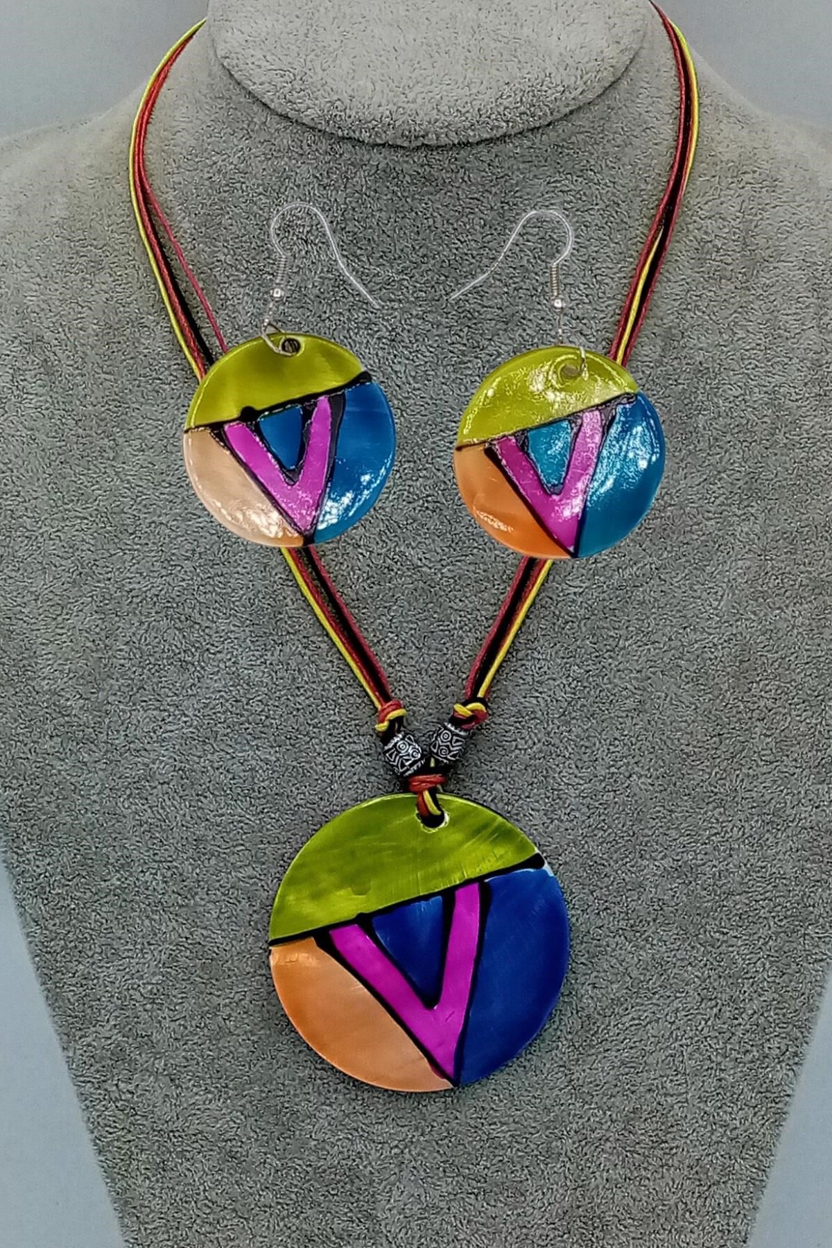 İspanyaDünyadan HediyelerDNY-HD100422Keskin Hediyelik Eşya Ve TekstilSedef Kolye ve Sedef Küpe Seti V