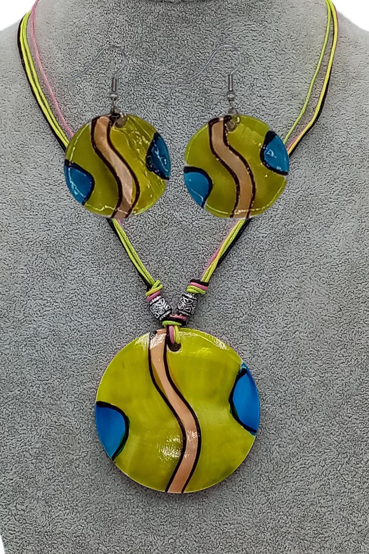 İspanyaDünyadan HediyelerDNY-HD100425Keskin Hediyelik Eşya Ve TekstilSedef Kolye ve Sedef Küpe Seti Colourful