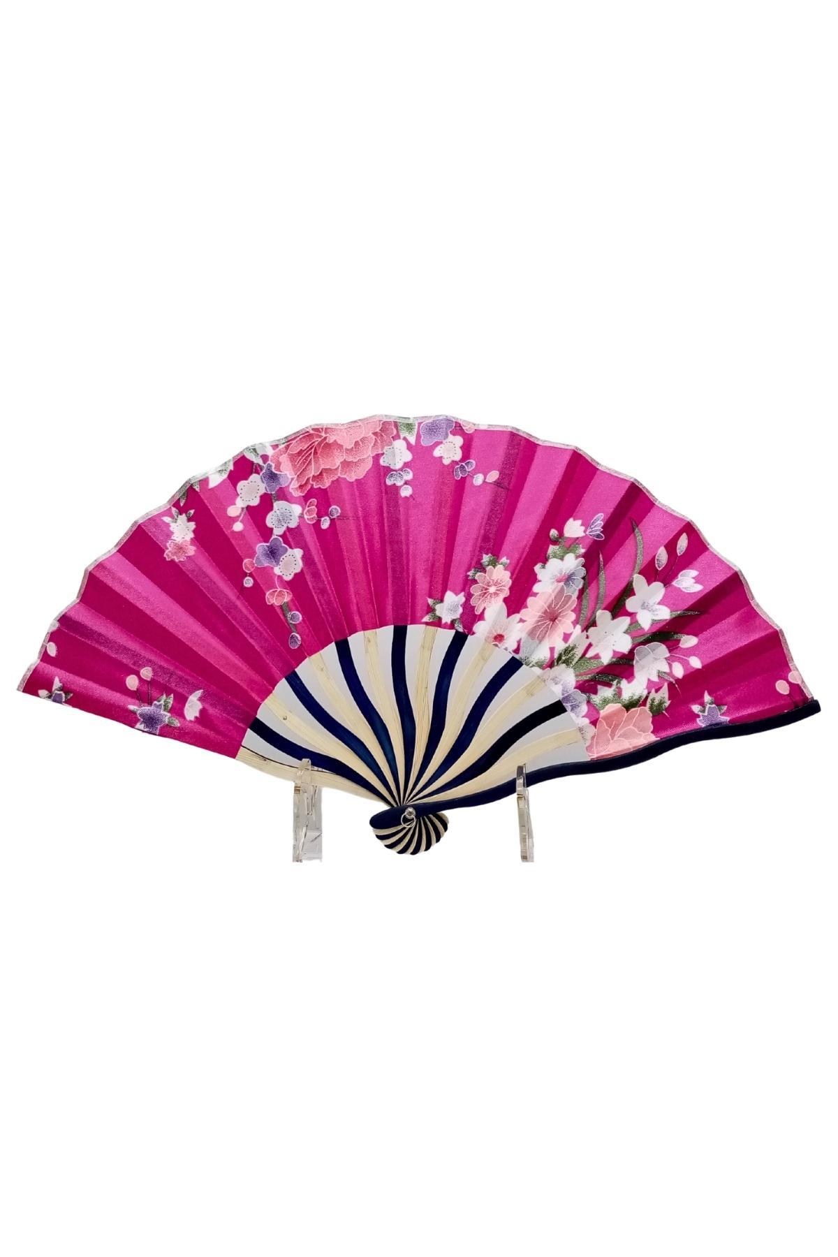 JaponyaDünyadan HediyelerDNY-HD100777Keskin Hediyelik Eşya Ve TekstilJapon Bambu Kumaş Yelpaze Çanta Boy Stant Hediyeli No.95