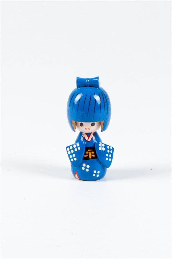 JaponyaDünyadan HediyelerJPN-GSHM-02Keskin Hediyelik Eşya Ve TekstilAhşap Japon Geyşa Kokeshi Bebek Biblo Mavi