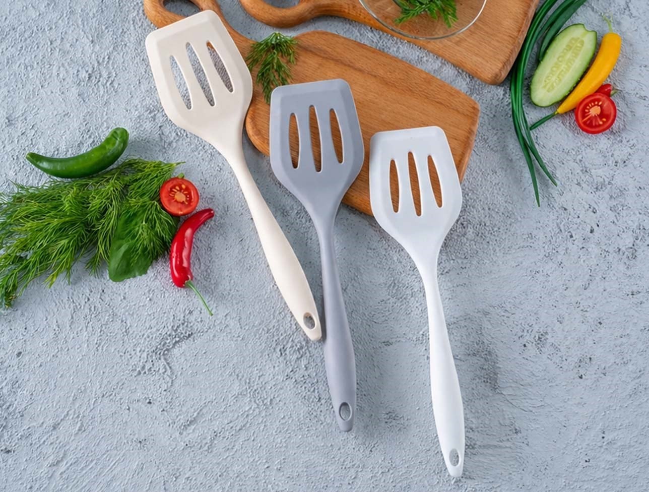 ACAR SİLİKON DELİKLİ SPATULA ACR-150