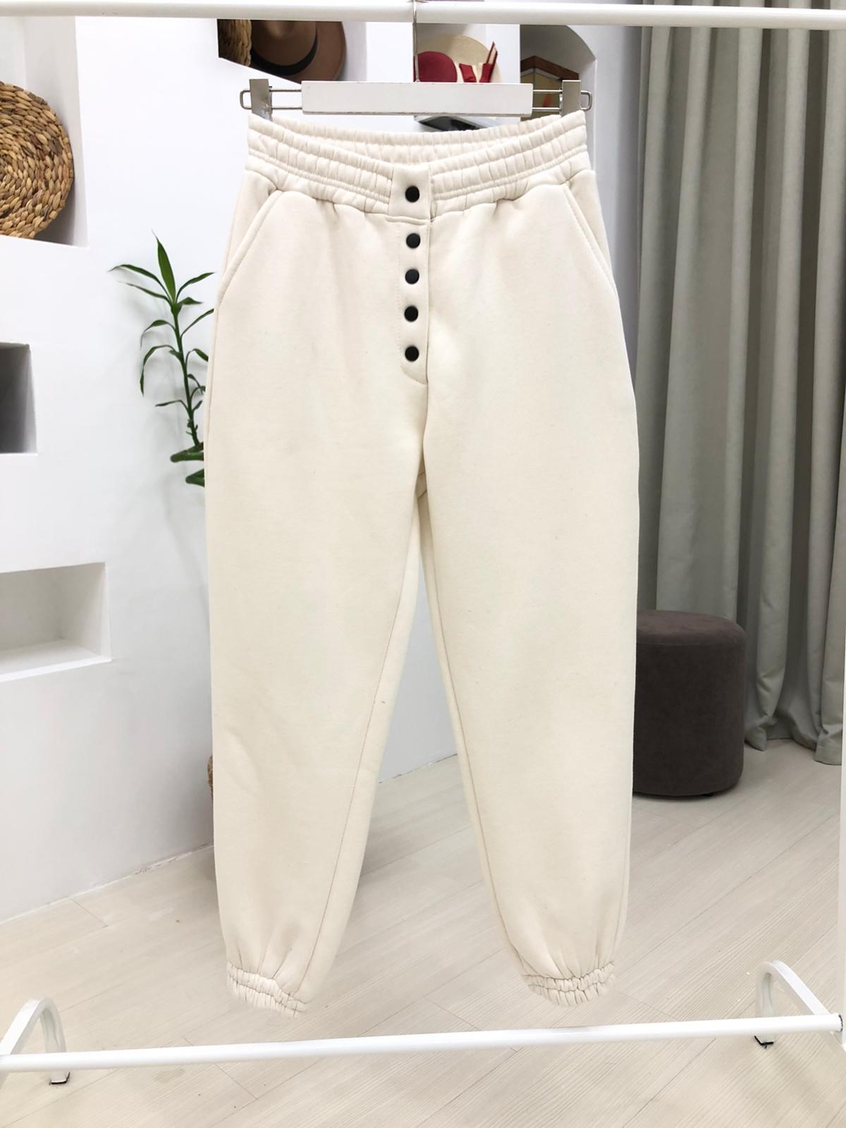Önü Siyah Düğmeli Paça Lastikli Eşofman Pantolon-Bej
