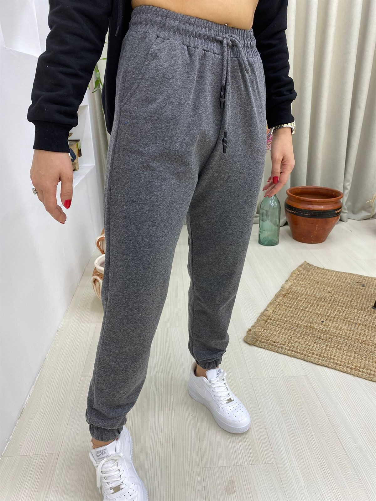 Bel ve Paçası Lastikli Eşofman Pantolon-Antrasit