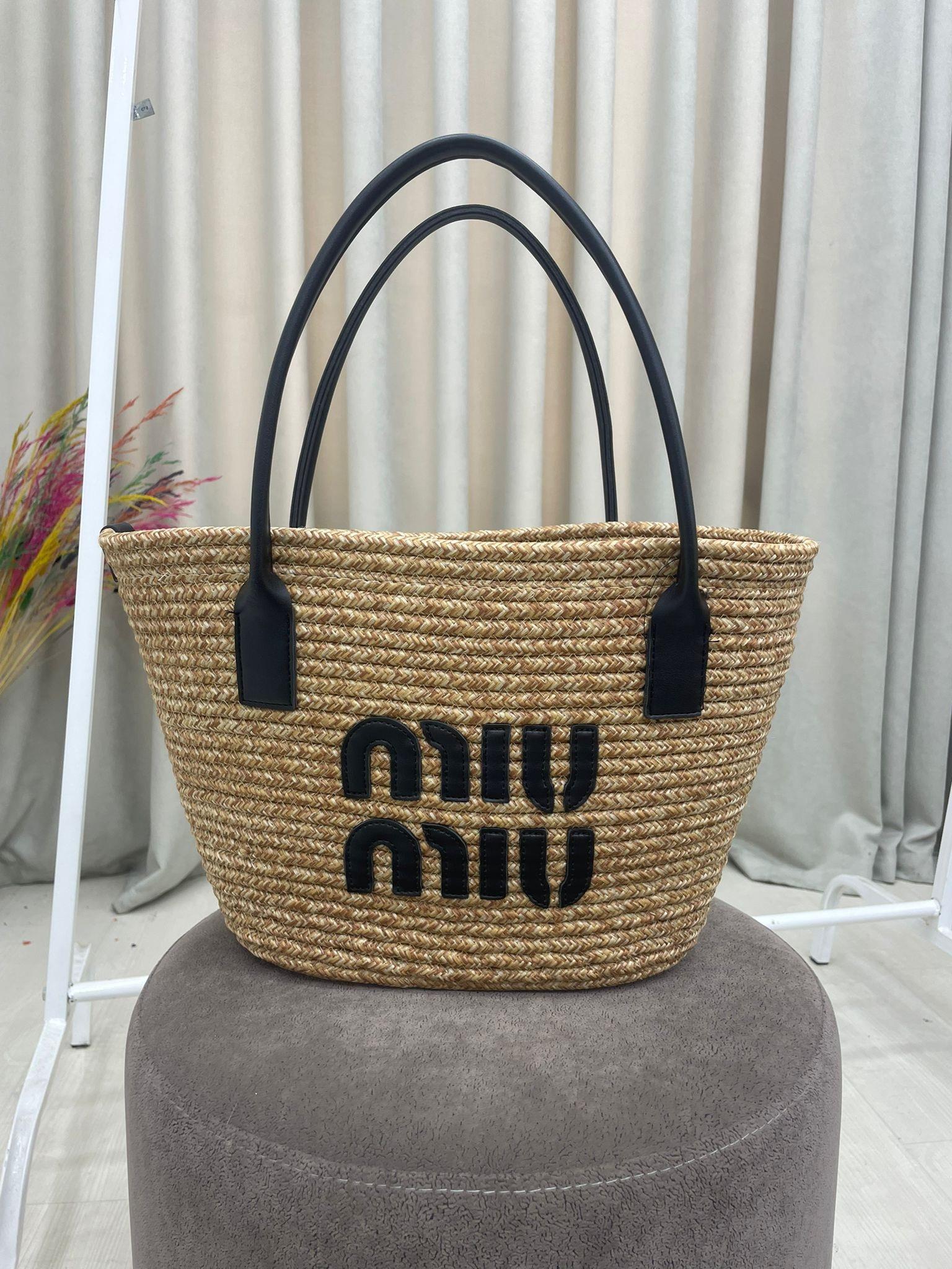Kadın Miu Miu Yazılı Hasır Çanta-Siyah