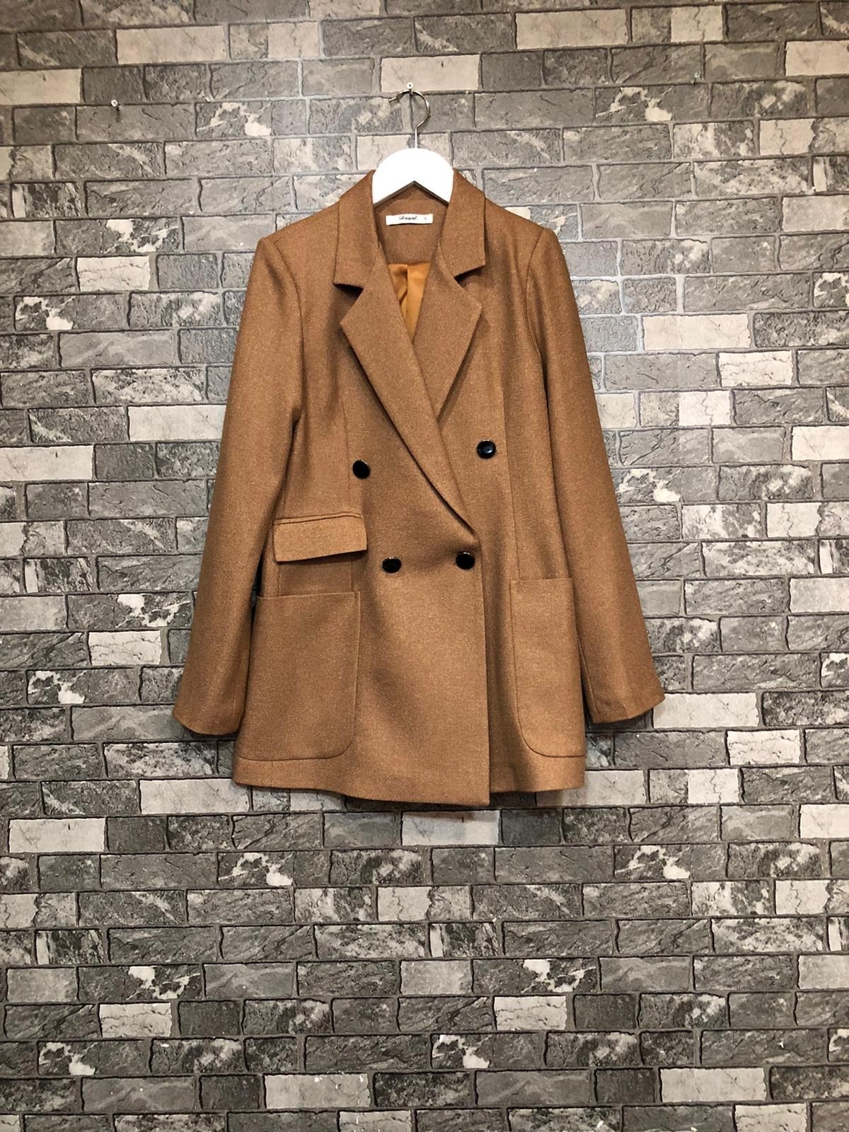 Üç Cepli Düğmeli Ceket-Camel