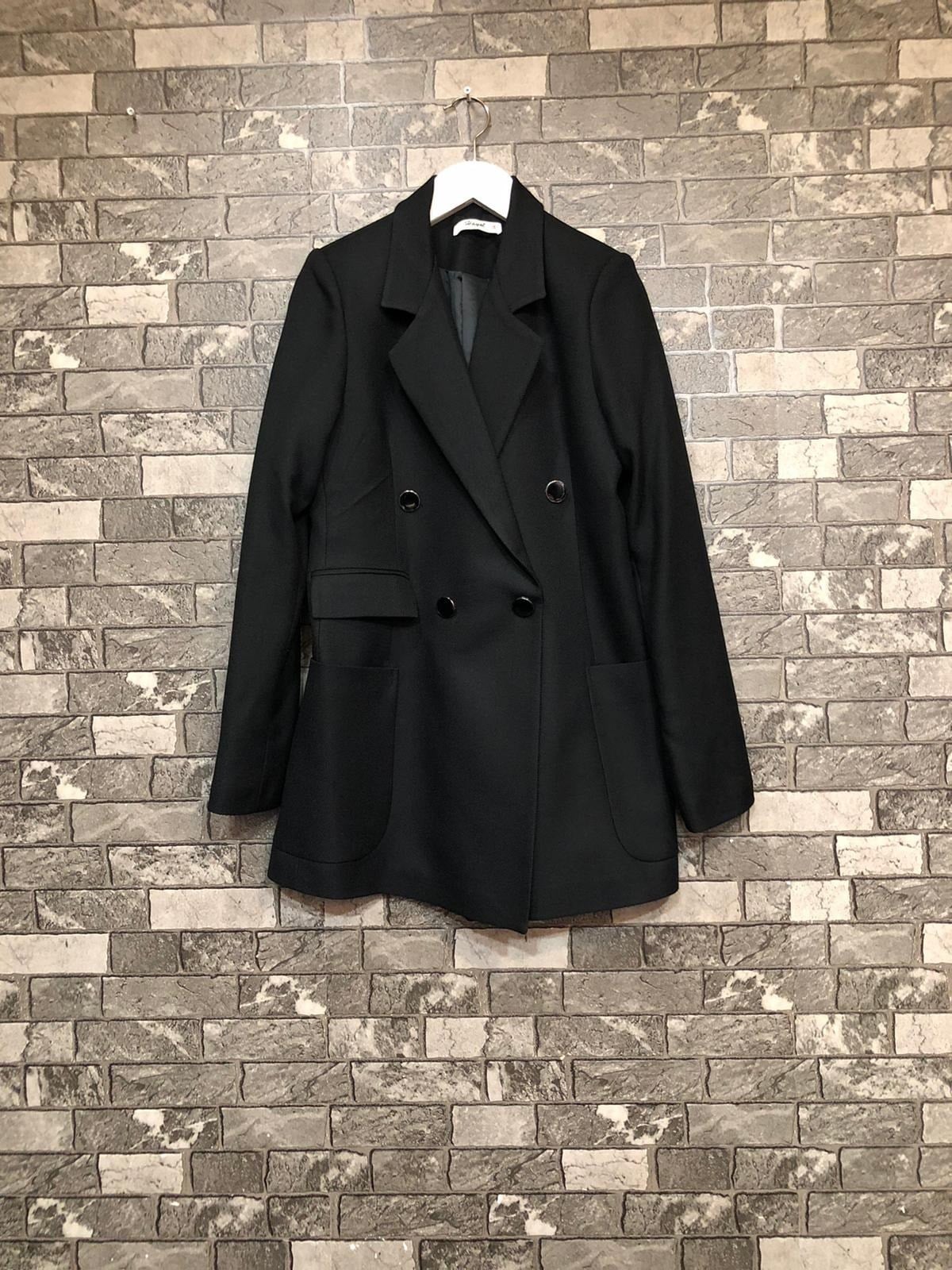 Üç Cepli Düğmeli Ceket-Siyah