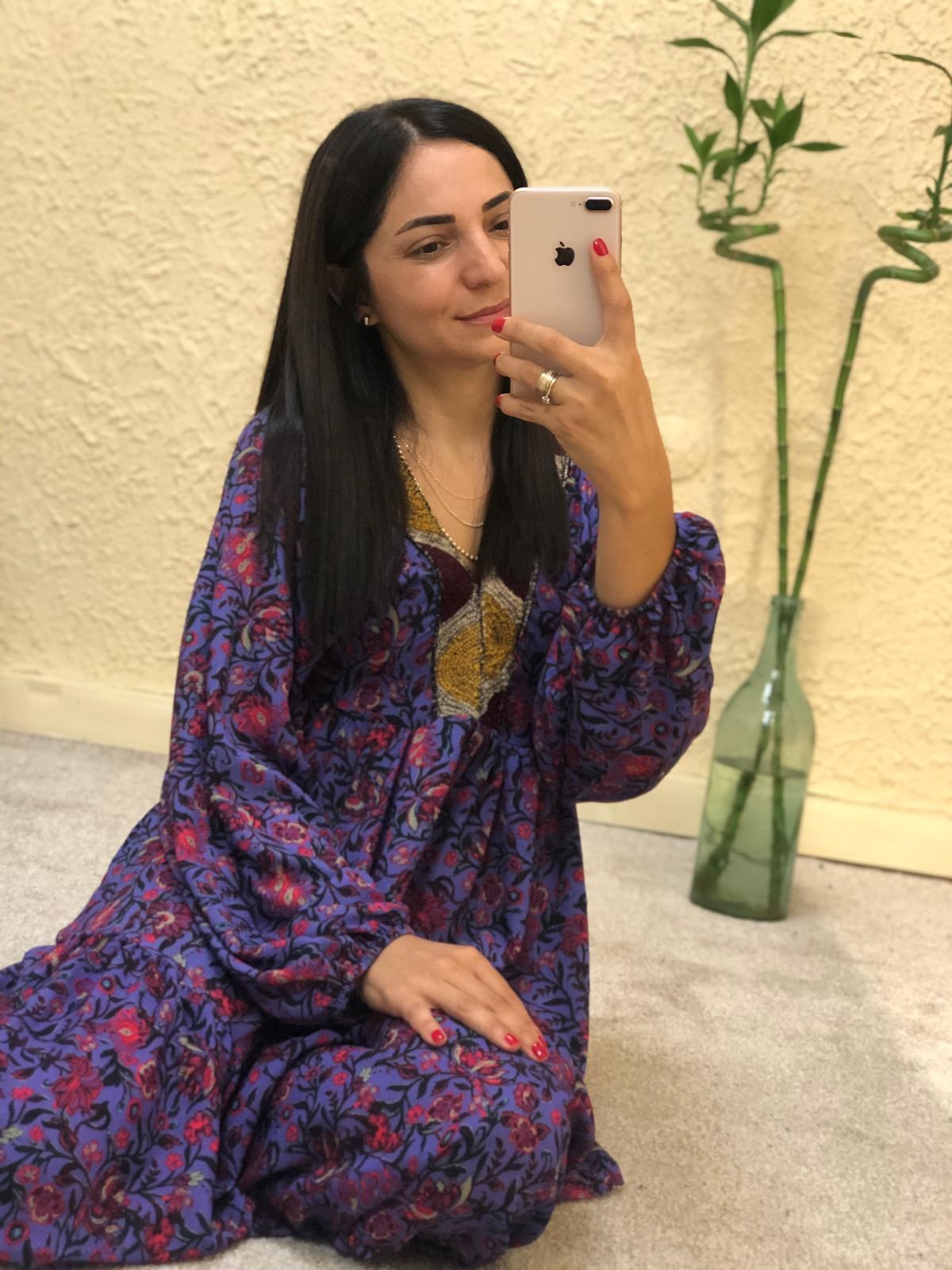 Yakası Desenli Önü Arkası V Yaka Elbise