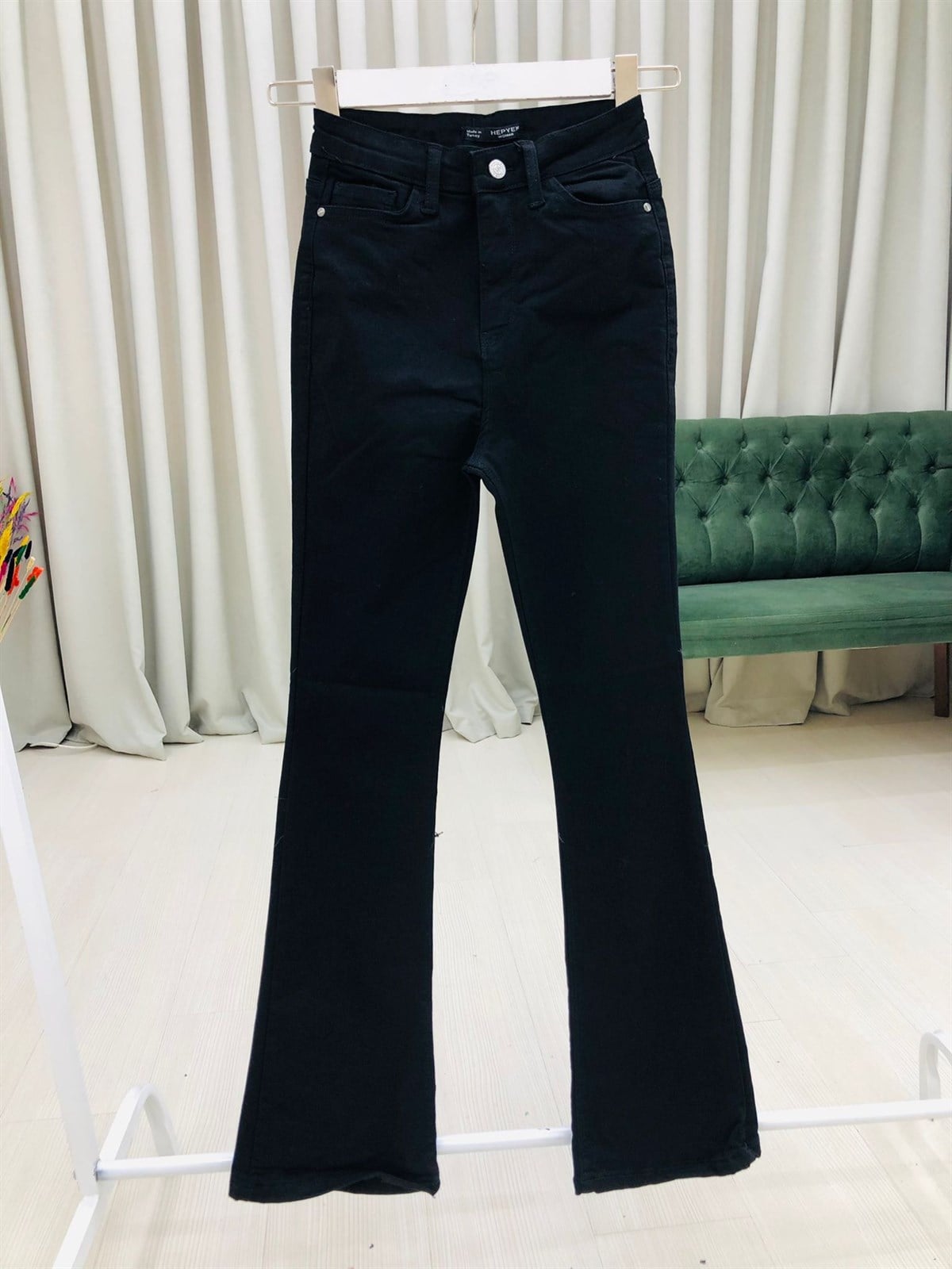 Yüksek Bel İspanyol Paça Likralı Denim Pantolon-Siyah