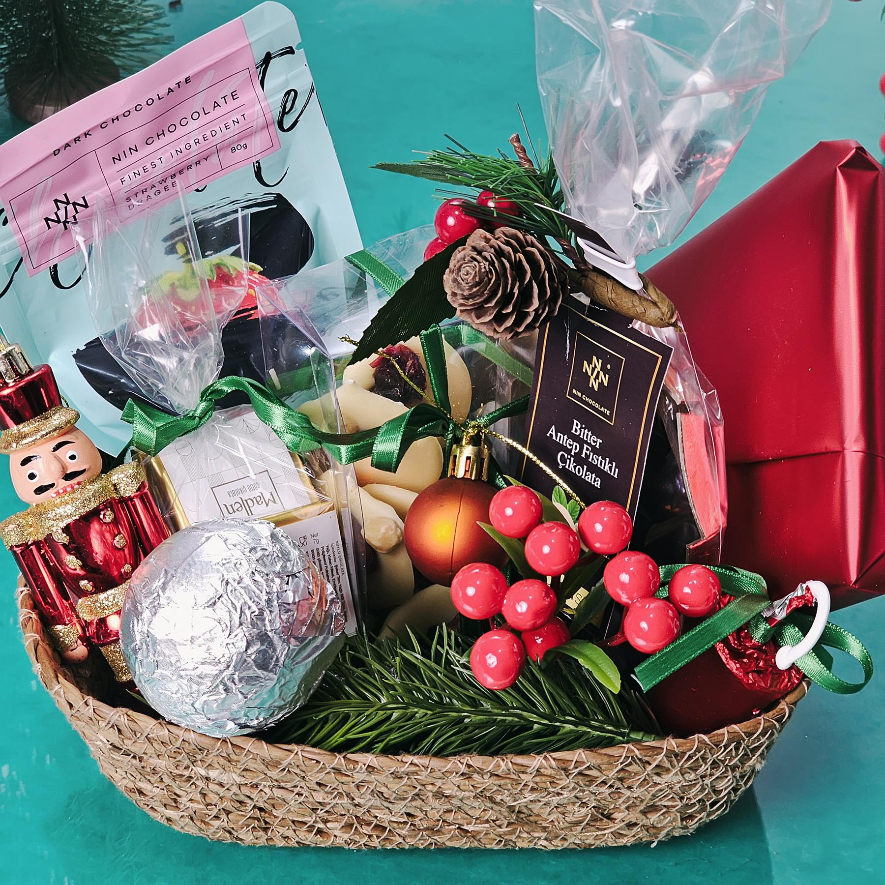 Lezzet Patlaması Yılbaşı Sepeti