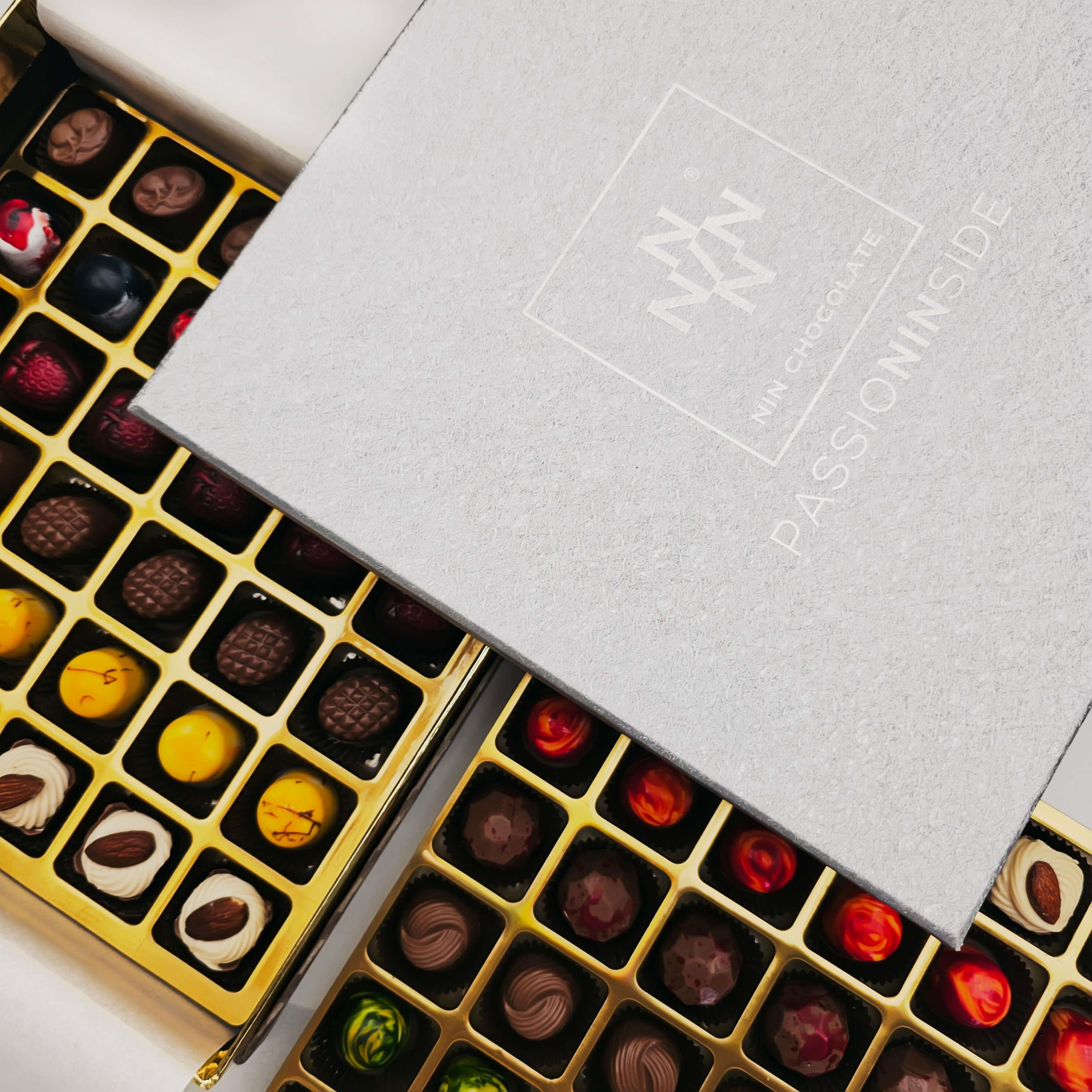 Nin Açık Gri Kutu Spesiyal Çikolata 72 Adet