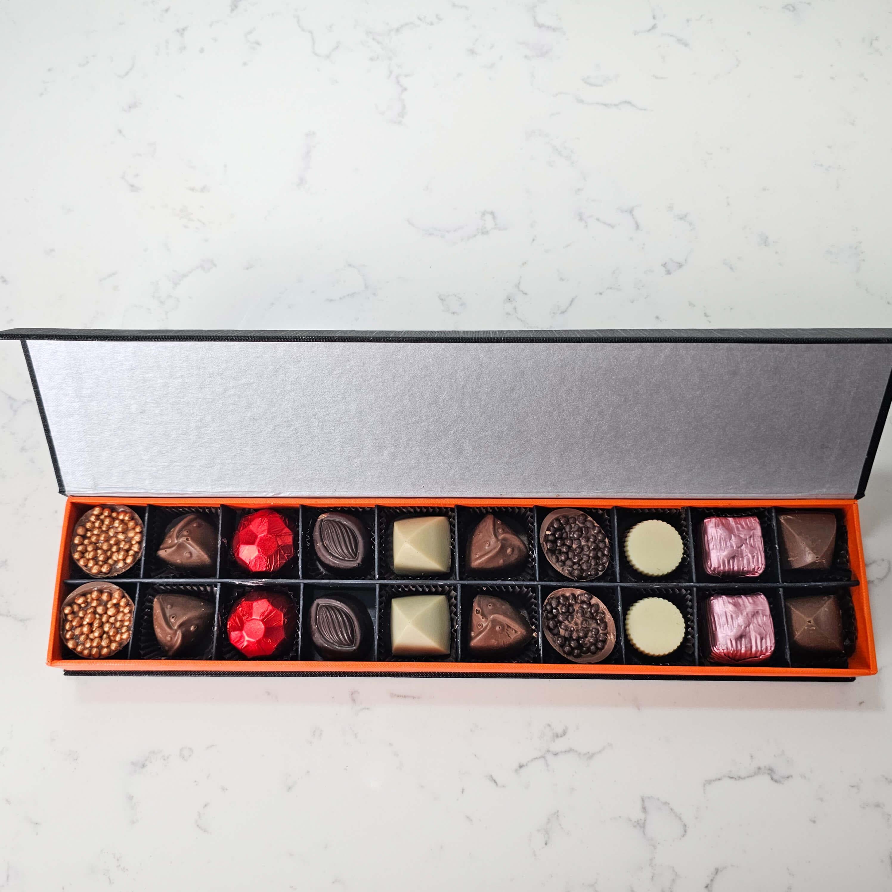 Nin Chocolate Özel TasarıNin Chocolate Özel Tasarım Lüks Kapaklı