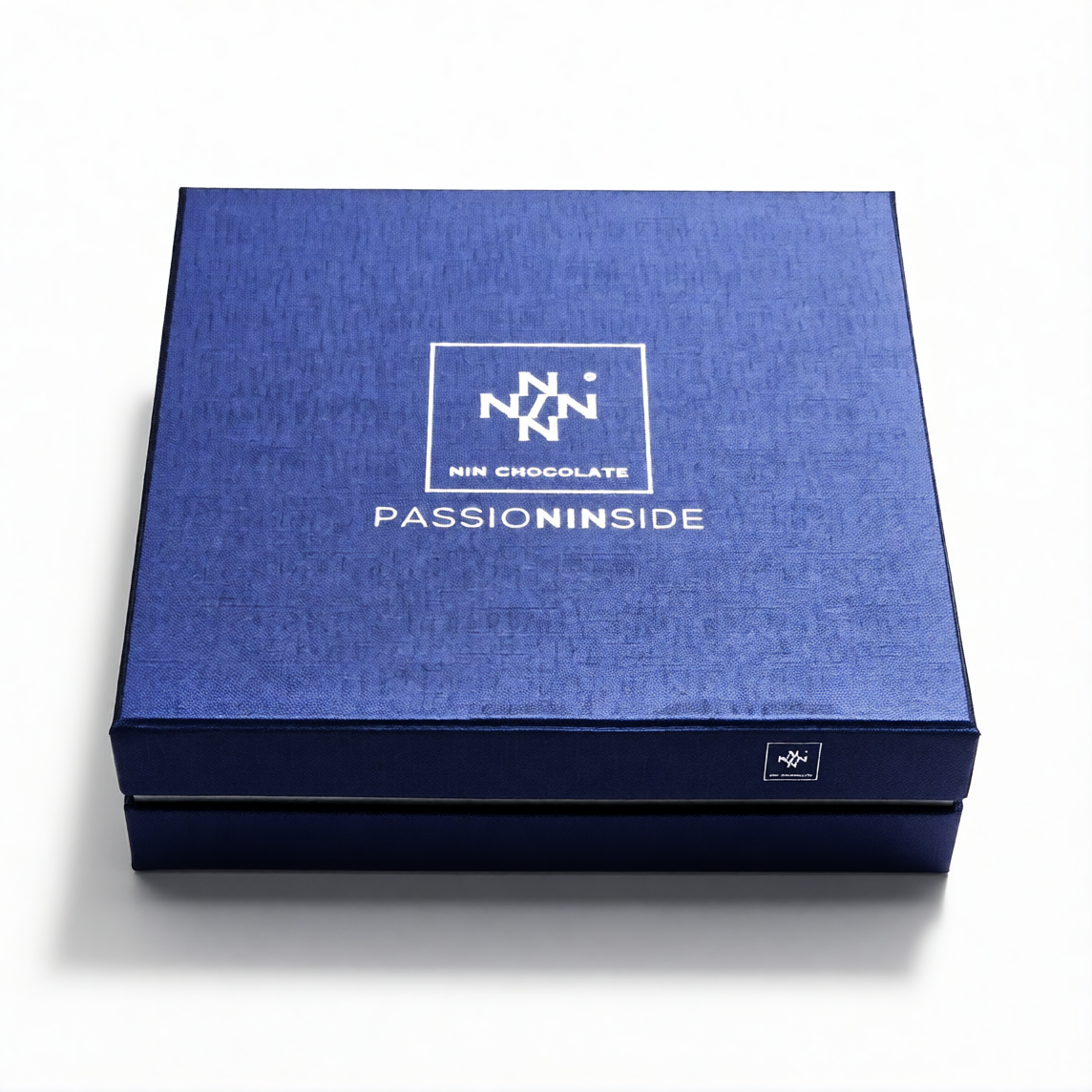 Nin Çikolata Koleksiyon Serisi Mavi Kutu Spesiyal Çikolata 50 Adet