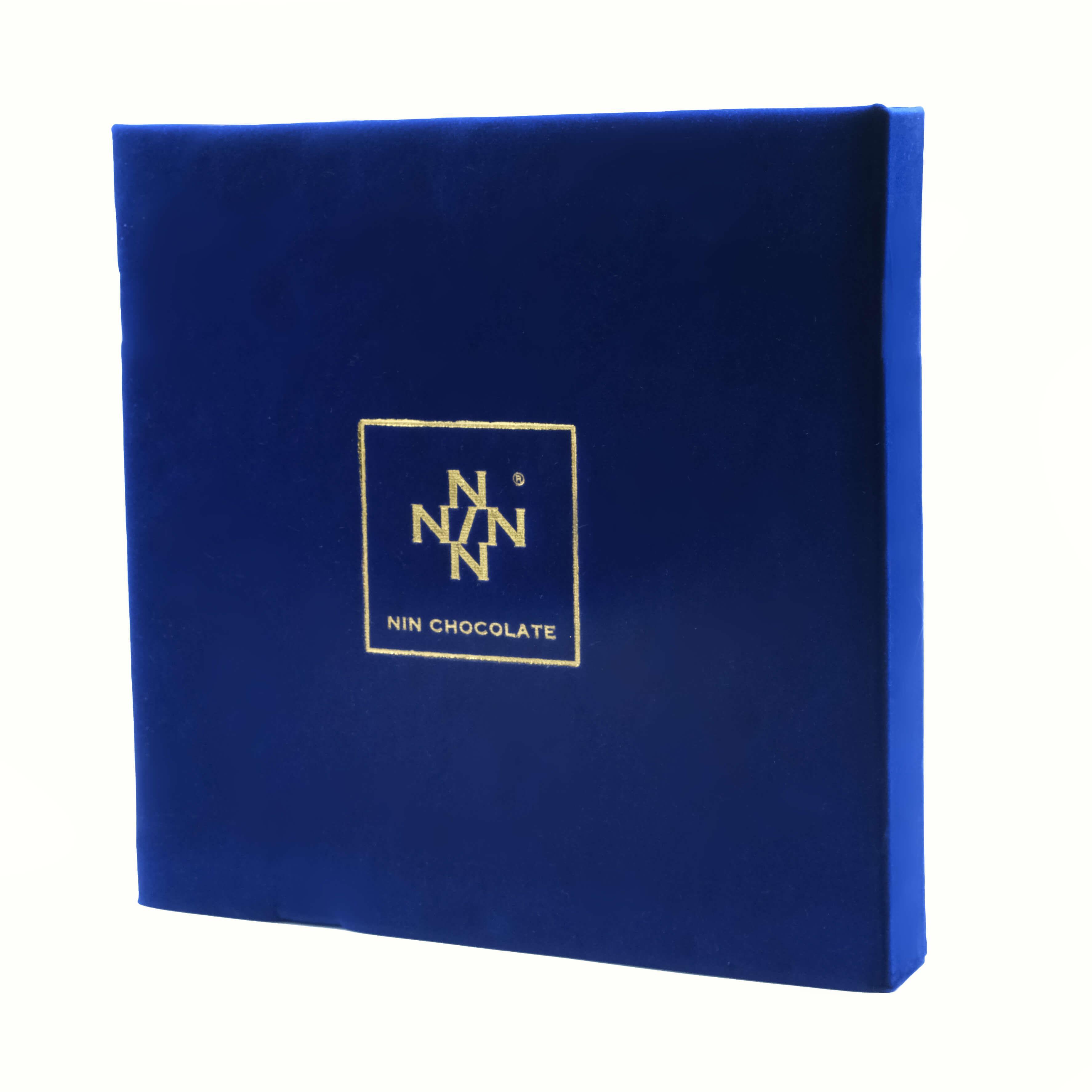 Nin Mavi Kadife Kutu Spesiyal Çikolata 36 Adet