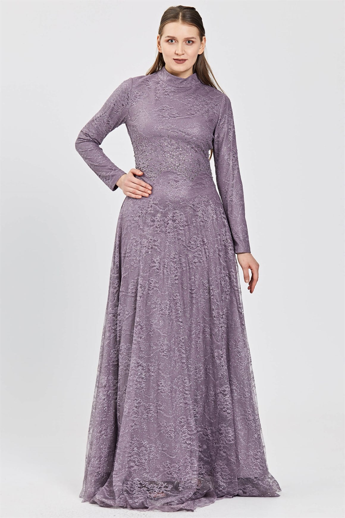 Lila Dantel Üzeri İnci Çakma Aksesuarlı Abiye Elbise