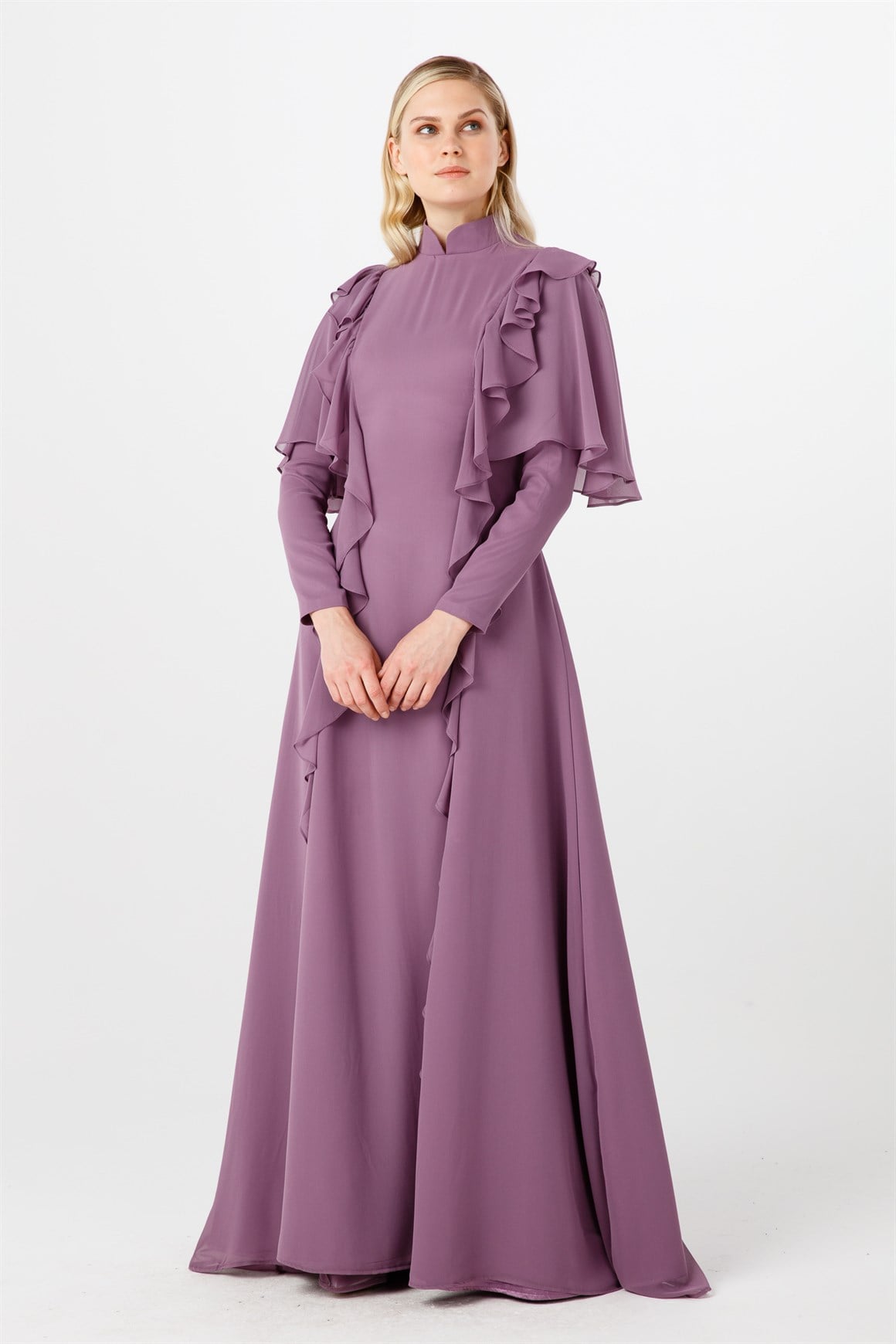 Lila Hafif Balık Kesimli Omuzda Etek Ucunda Taş Ve Volan Kombinli Abiye Elbise