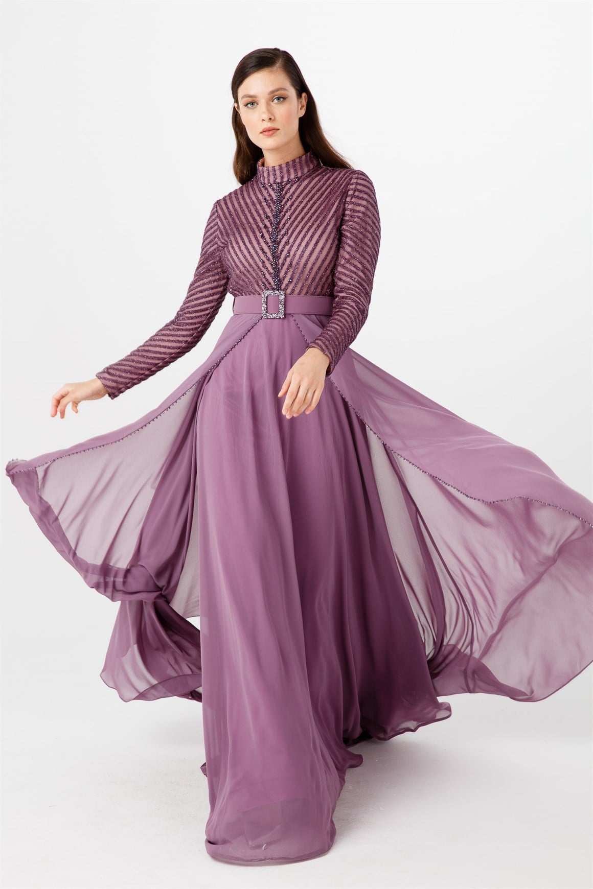 Lila Kristal Taş Detaylı, Kemerli, Tülden Oluşan Ve Çizgili Abiye Elbise