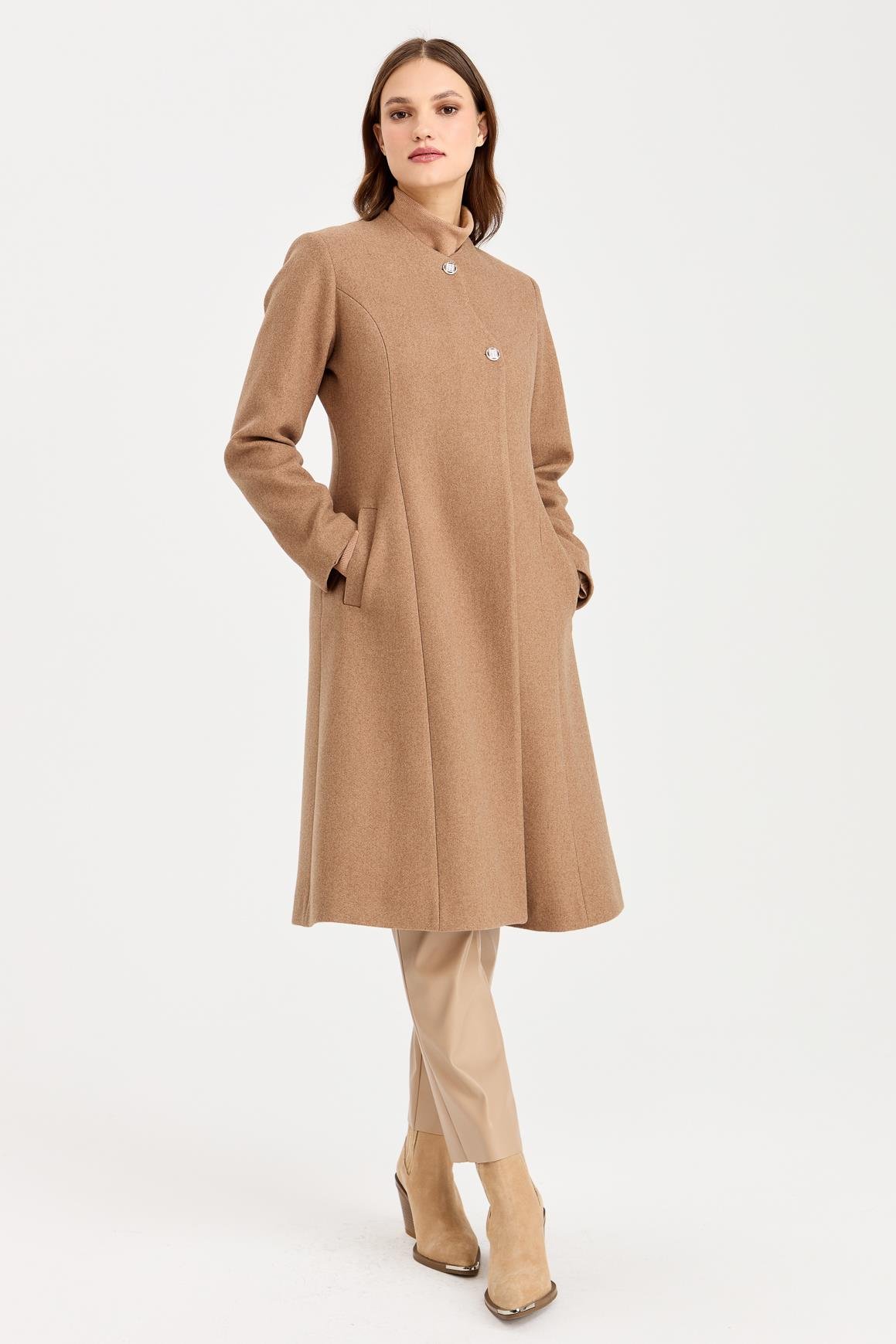 Broş Düğme Detaylı Ara Boy Kaban  Taba