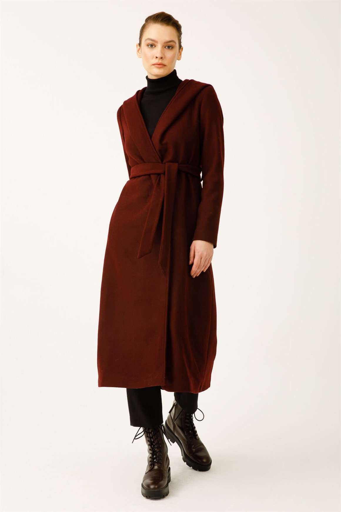 Geniş Kapişonlu Önden Bağlamalı Şanel Boy Kaban  Bordo