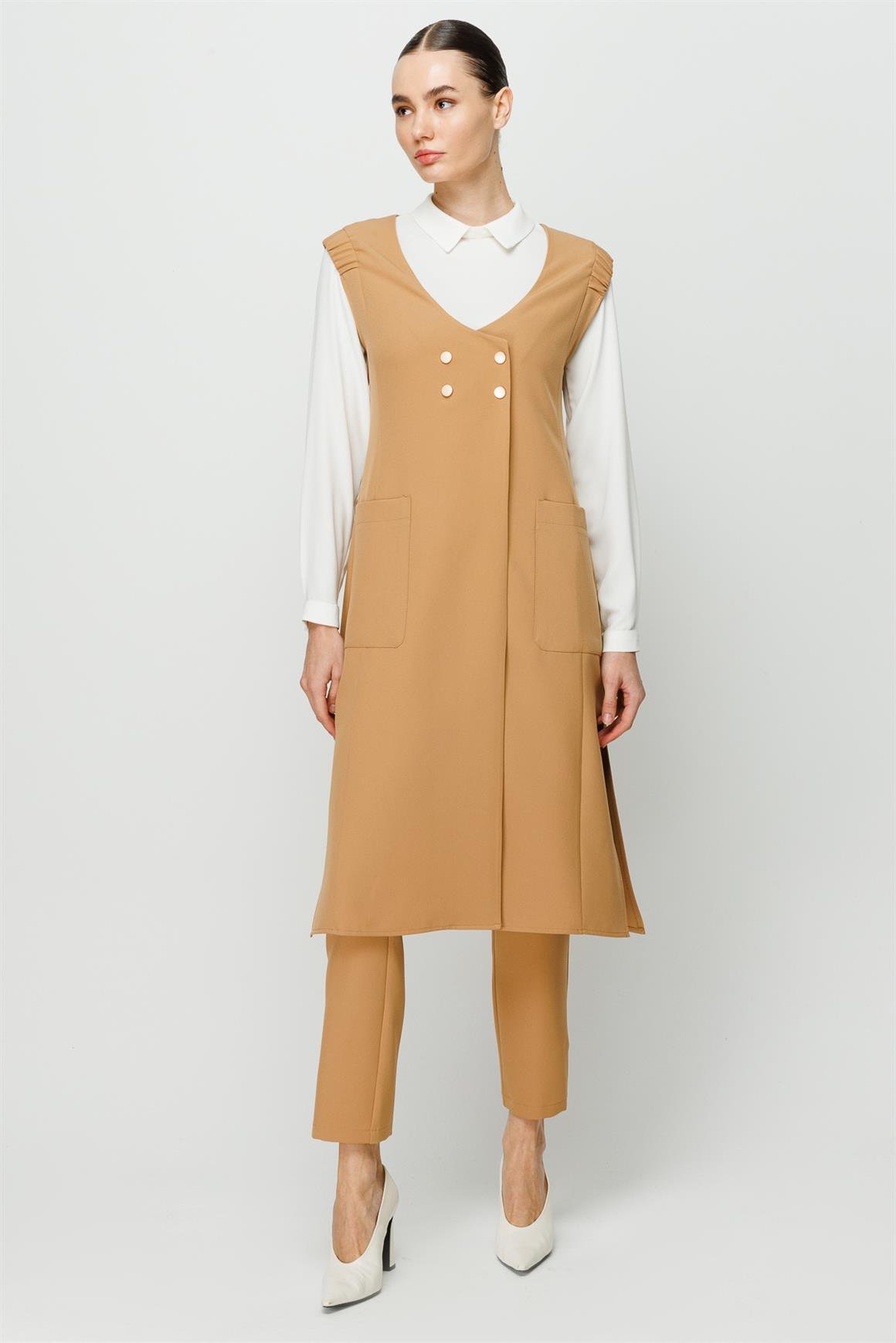 Kruvaze Kapamalı Yelek Pantolon Takım  Camel