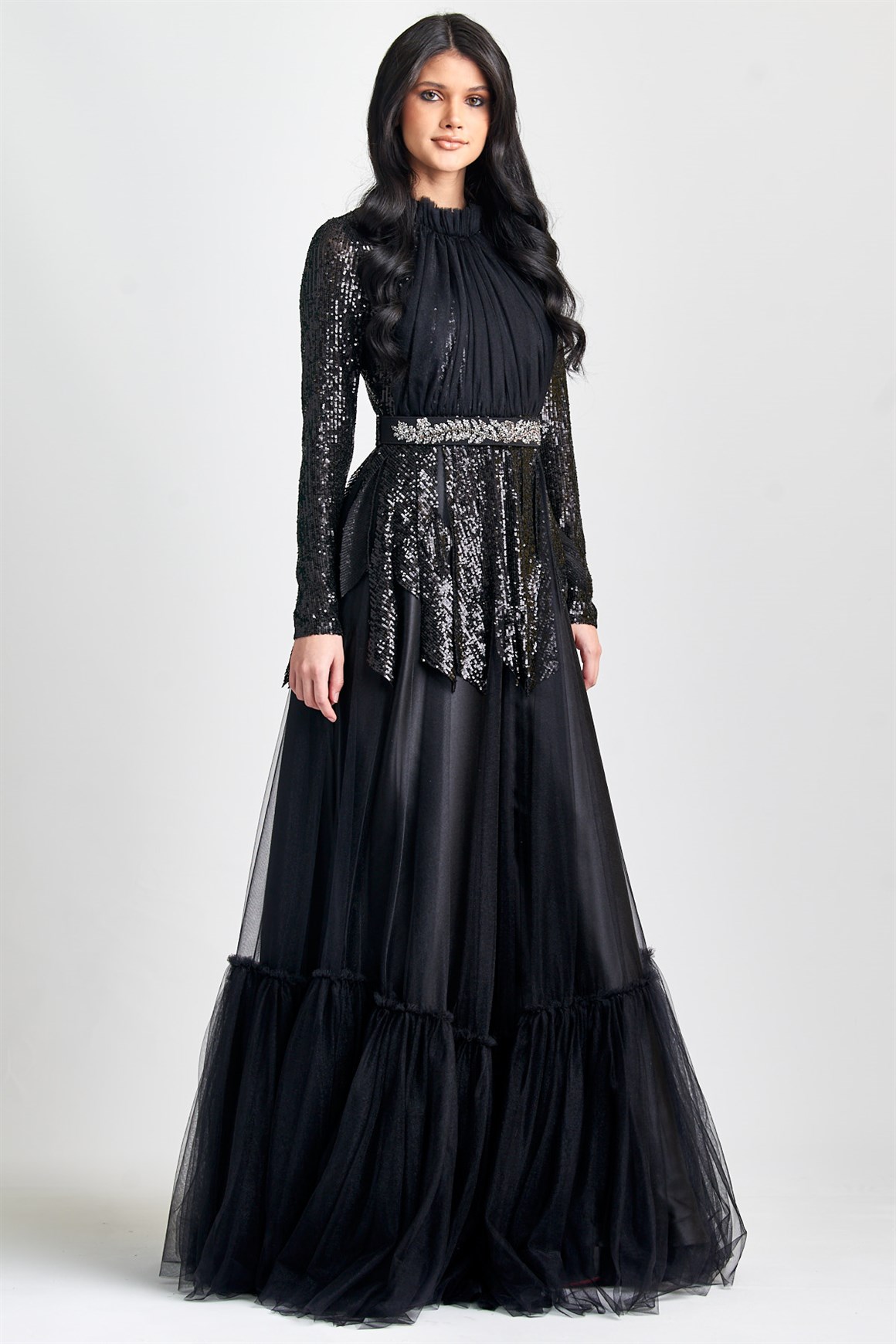 Siyah Payet Lazer Kravat Kesimden Oluşan Kombini Ve Taşlı Kemerden Oluşan Abiye Elbise