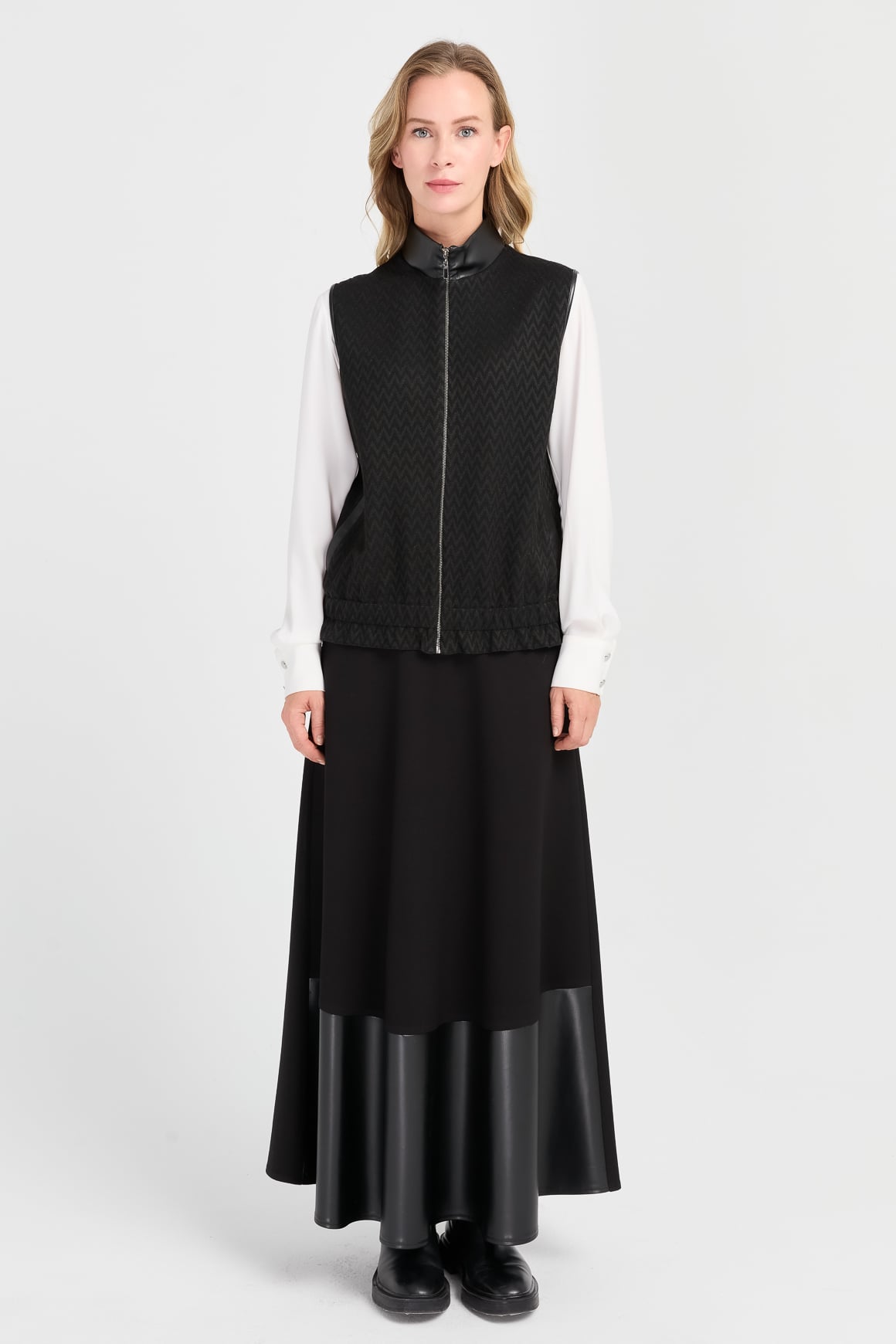 Self Patterned Skirt Vest Set - Black