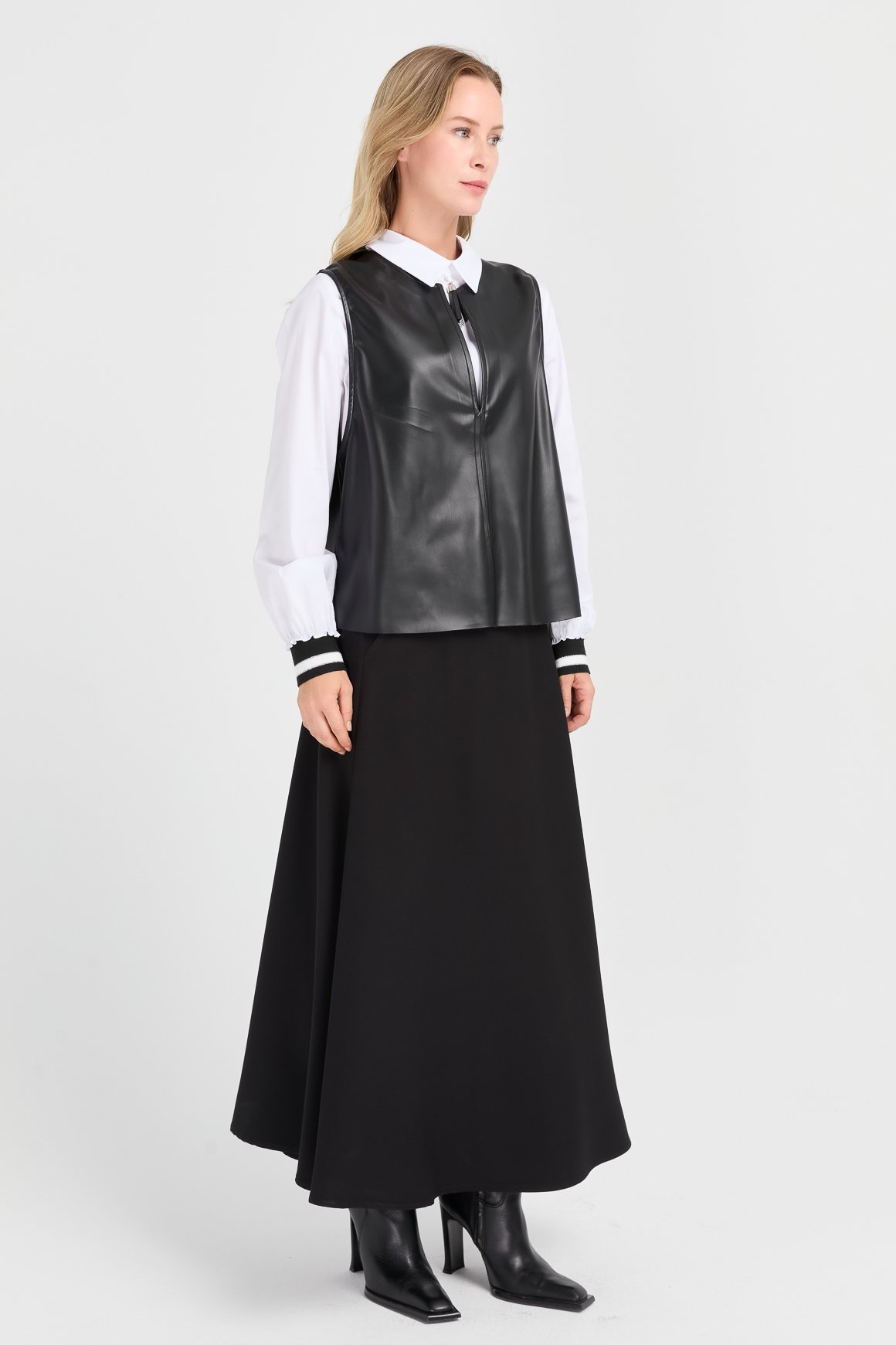 Deri Süeterli Gömlekli Etekli Takım  Siyah