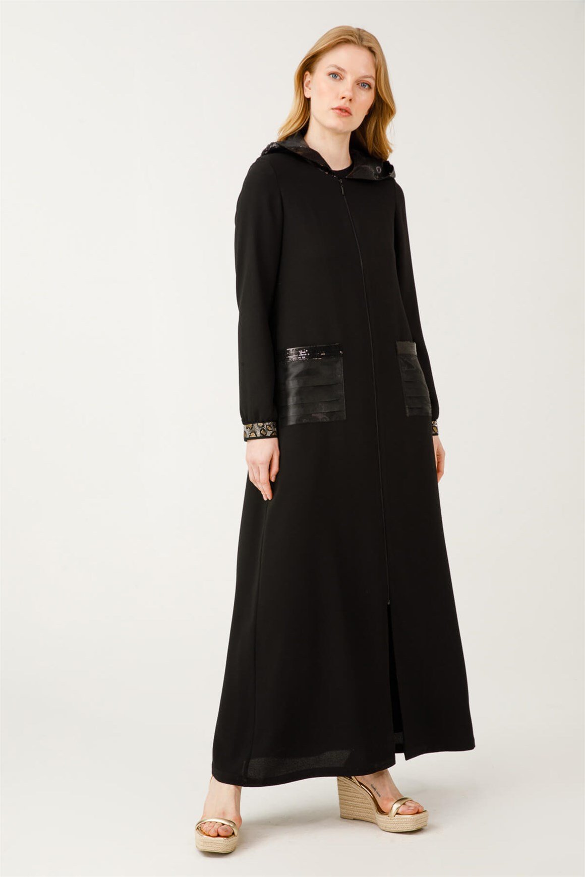 Cep ve Kapişonu Organze Detaylı Leopar Taş Yapıştırmalı Ferace  Siyah