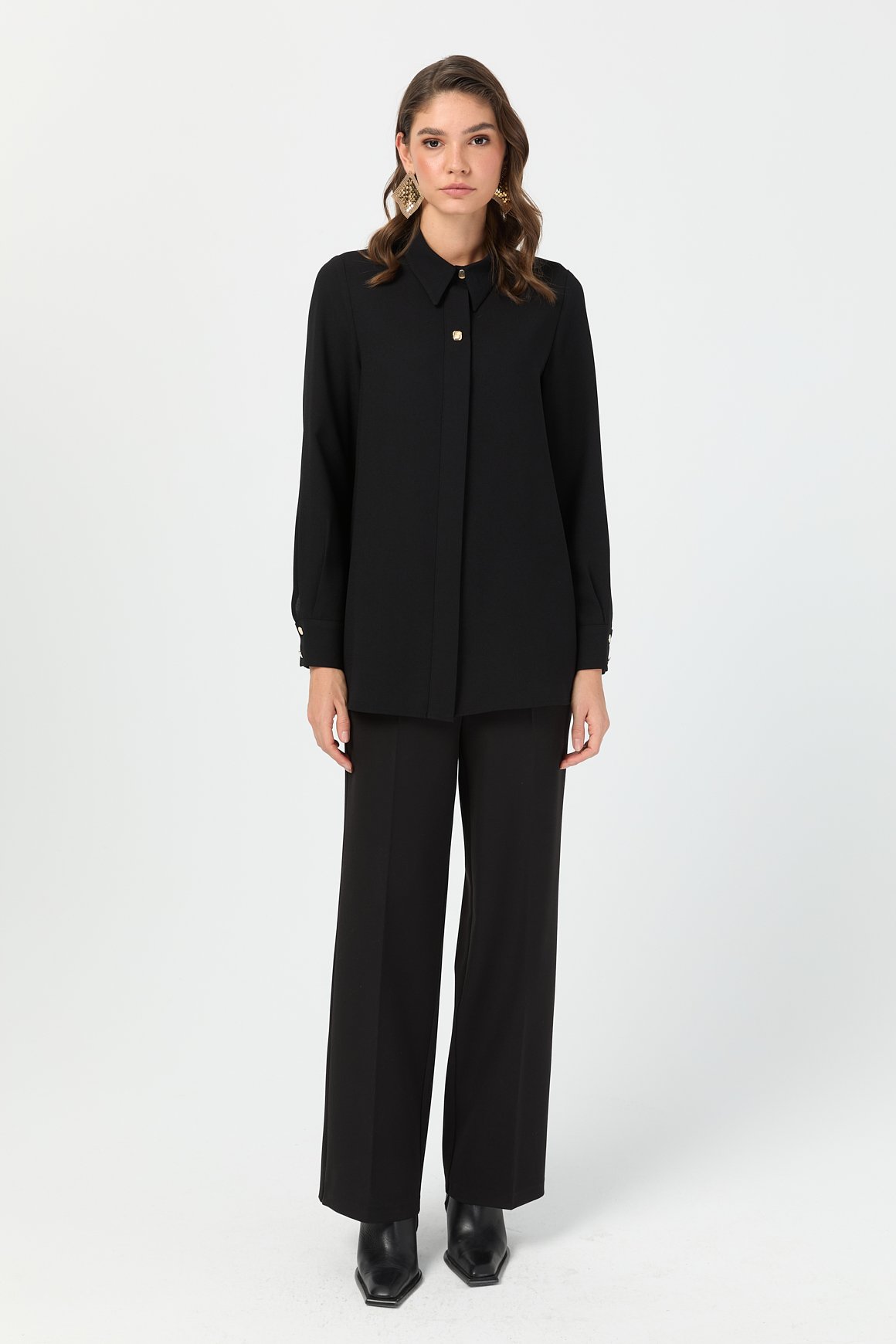 Aksesuar Detaylı Gömlek  Siyah