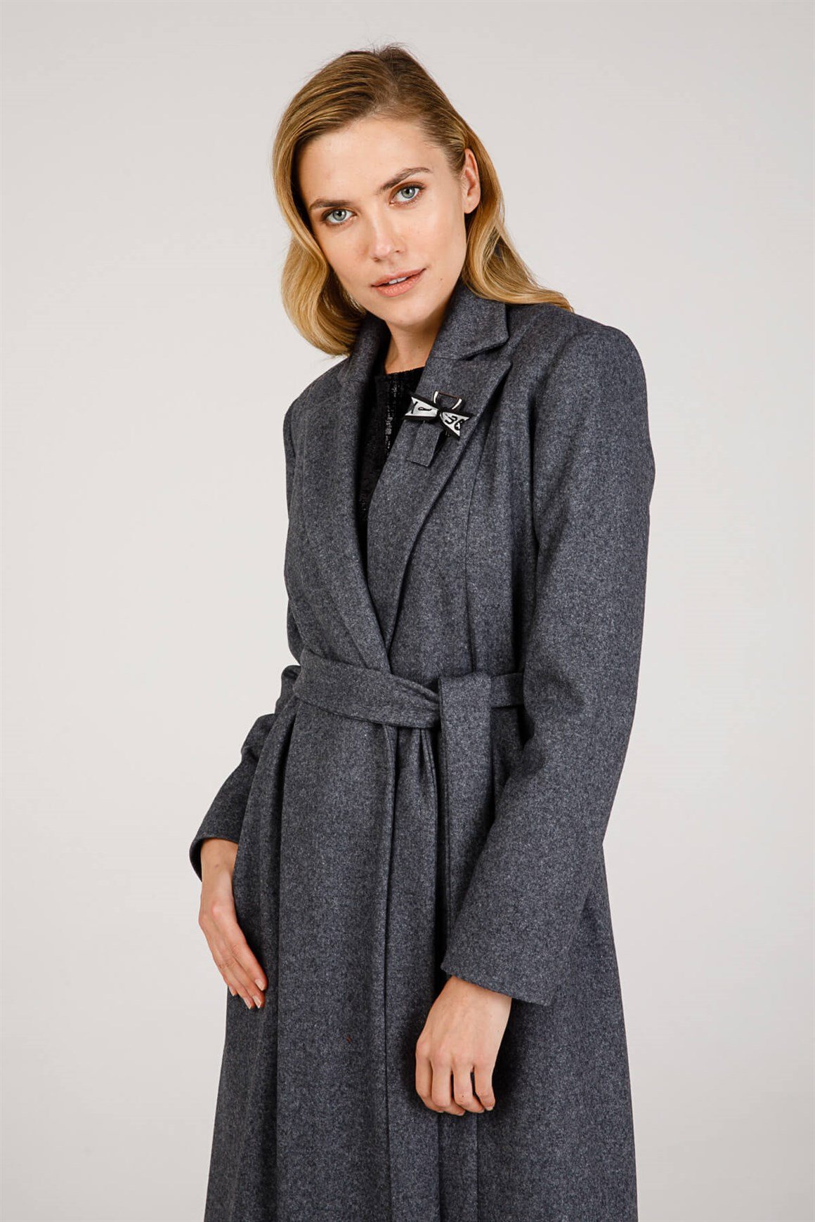 Erkek Yaka Aksesuarlı Kaban