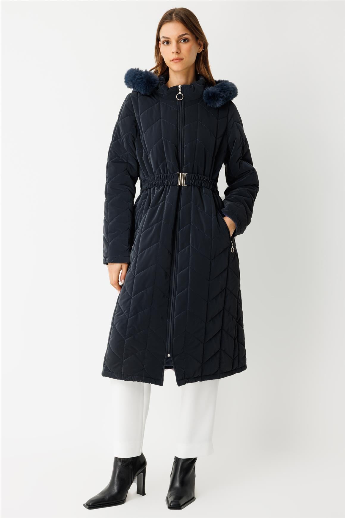 Kapitone Ara Boy Kaban  Laci