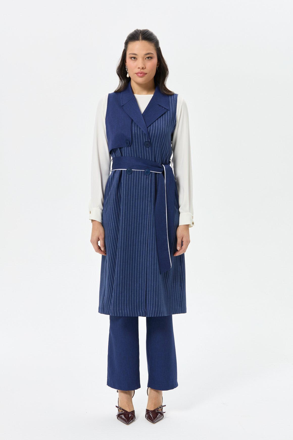 Çizgili ve Düz Polyviskon Kumaş Uzun Yelekli Pantolonlu Takım  Laci
