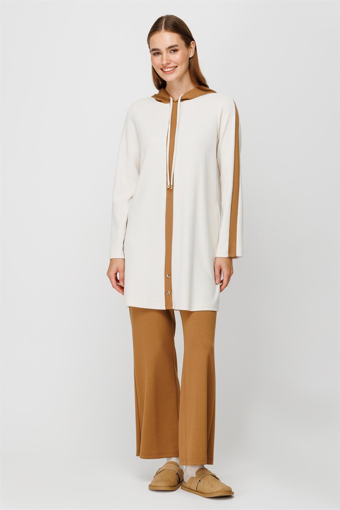 Kapişonlu Renk Detaylı Pantolon Tunik Takım  Ekru