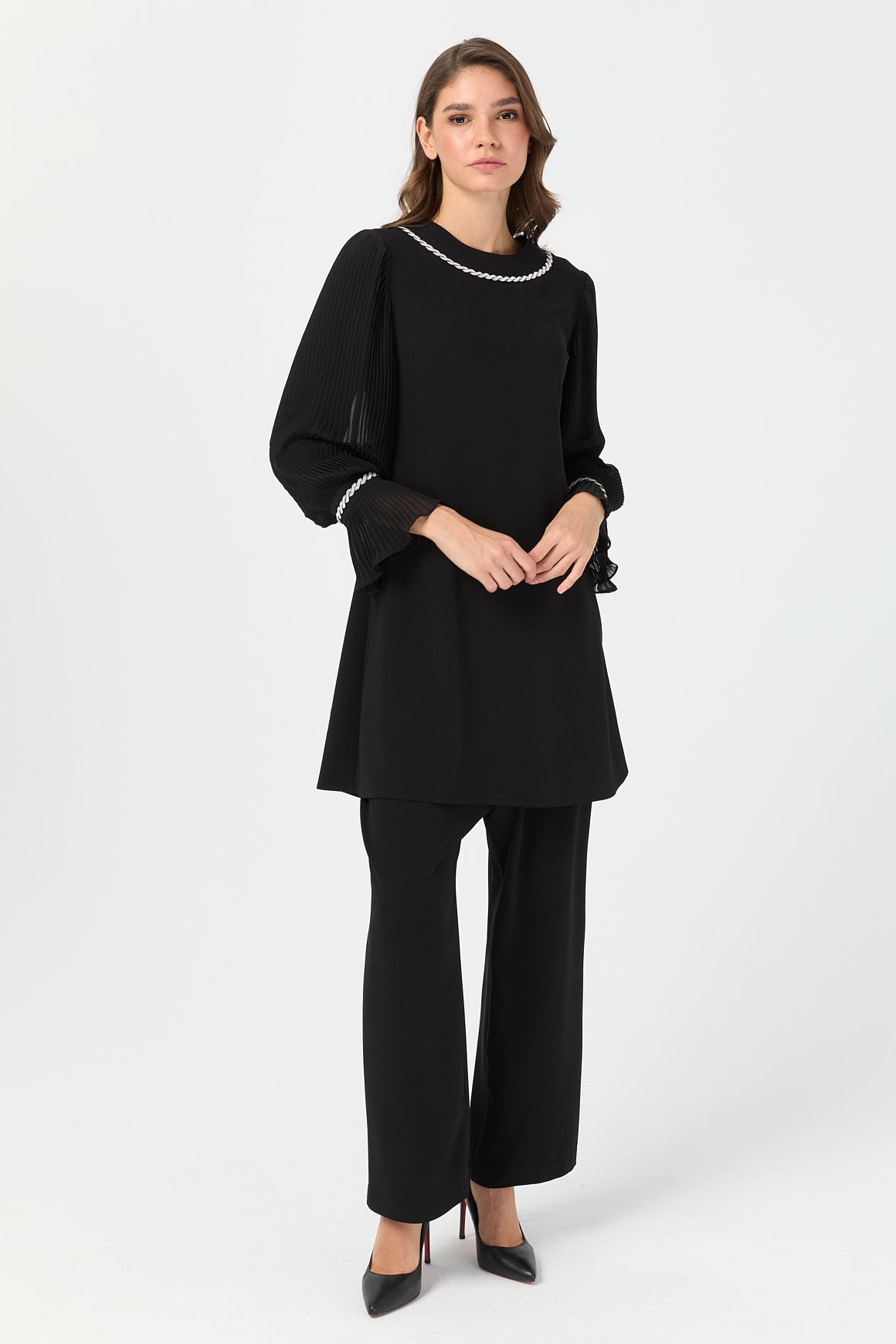 Kolları Piliseli Pantolonlu Takım  Siyah