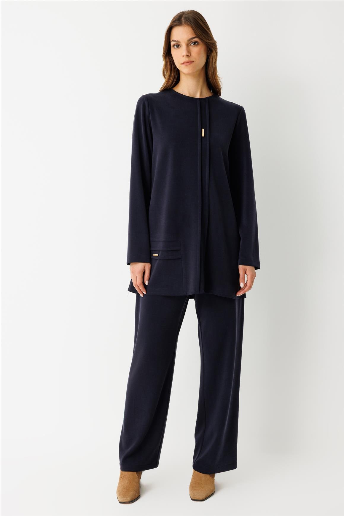 Pantolonlu Takım  Laci