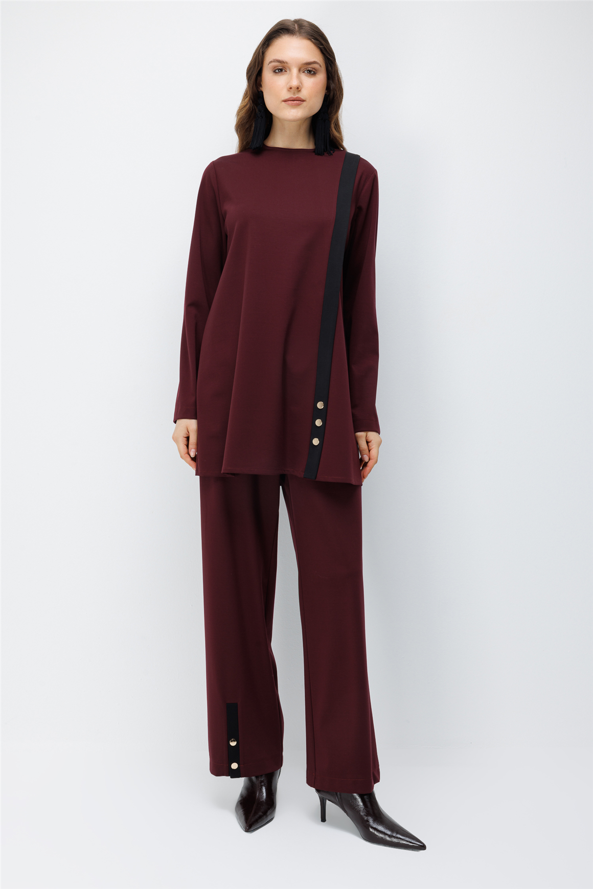 Şerit Detaylı Pantolonlu Takım  Bordo
