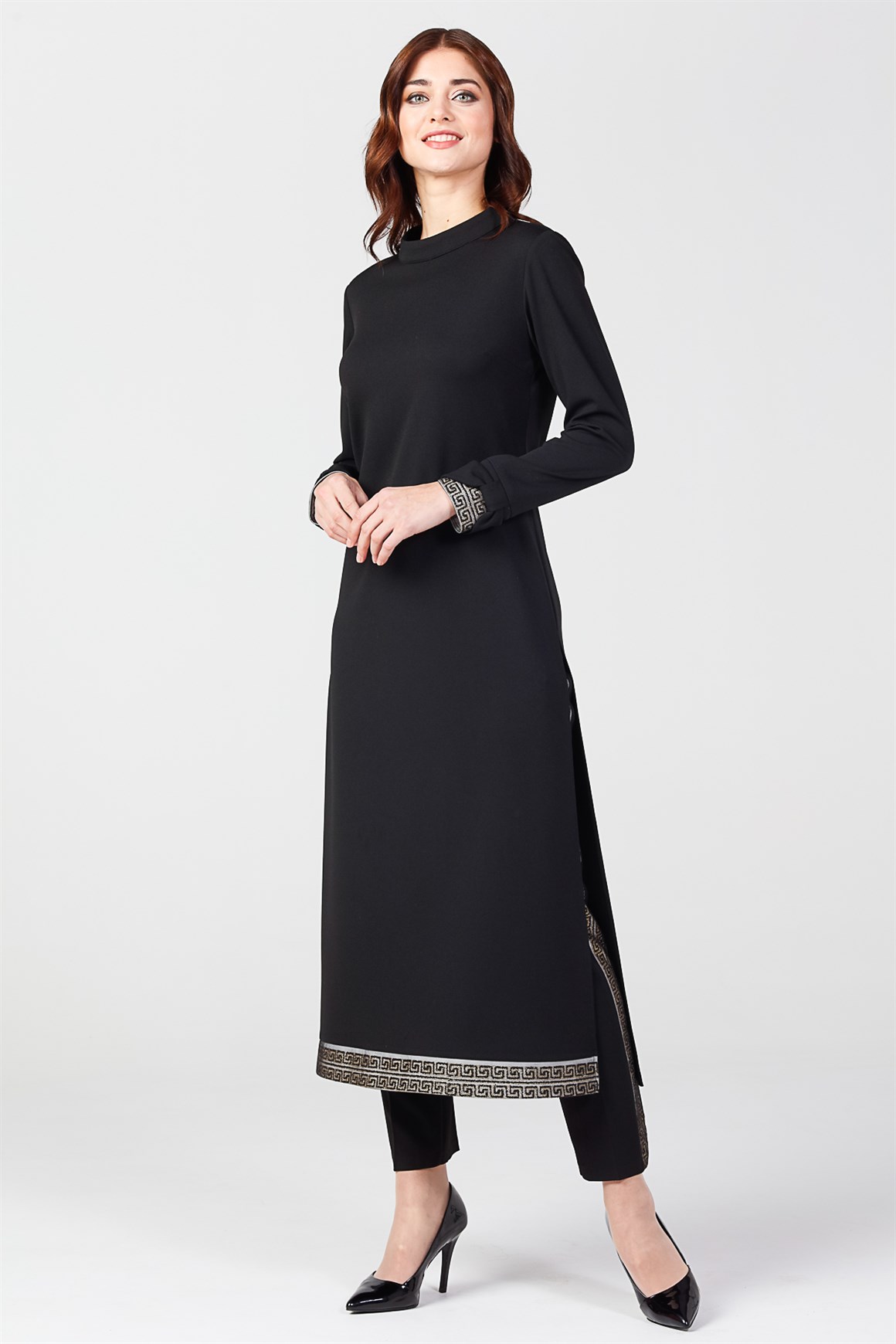 Siyah - Manşet Detaylı Pantolonlu Takım