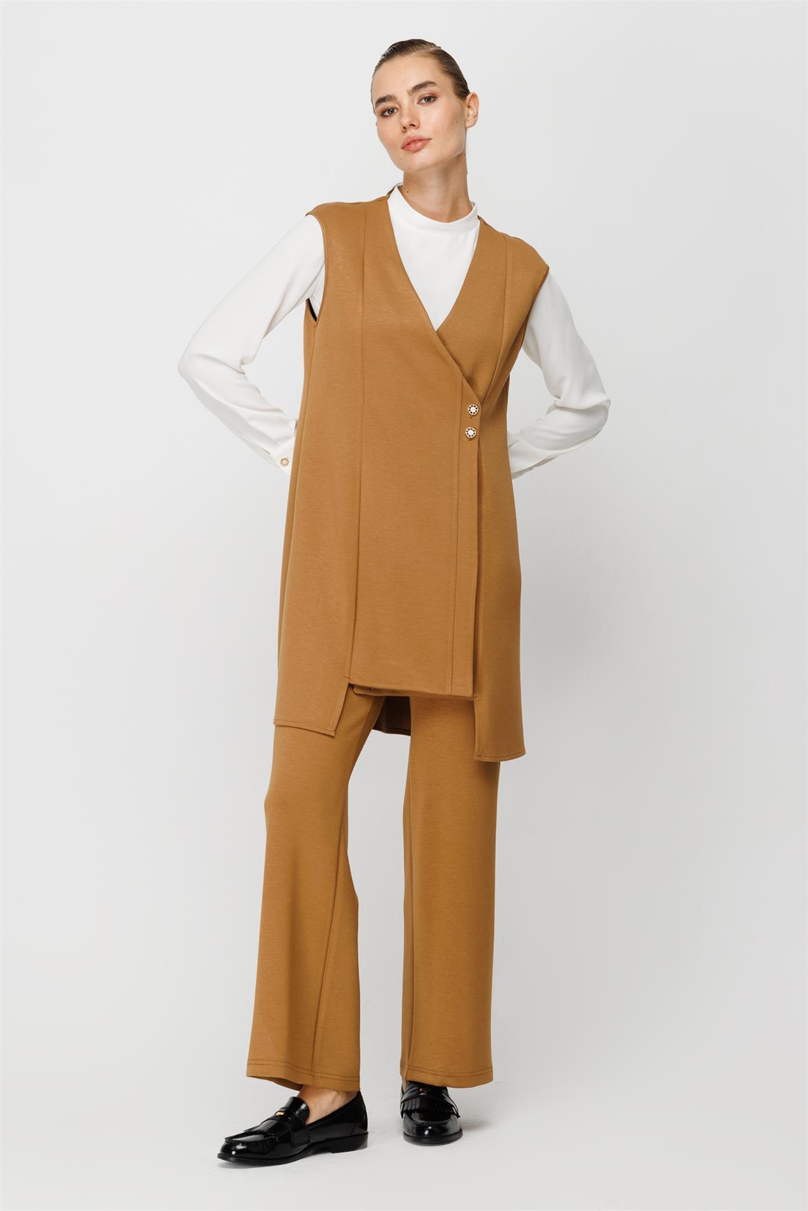 Yumuşak Kumaş Yelek Pantolon Bluz Takım  Camel · 3